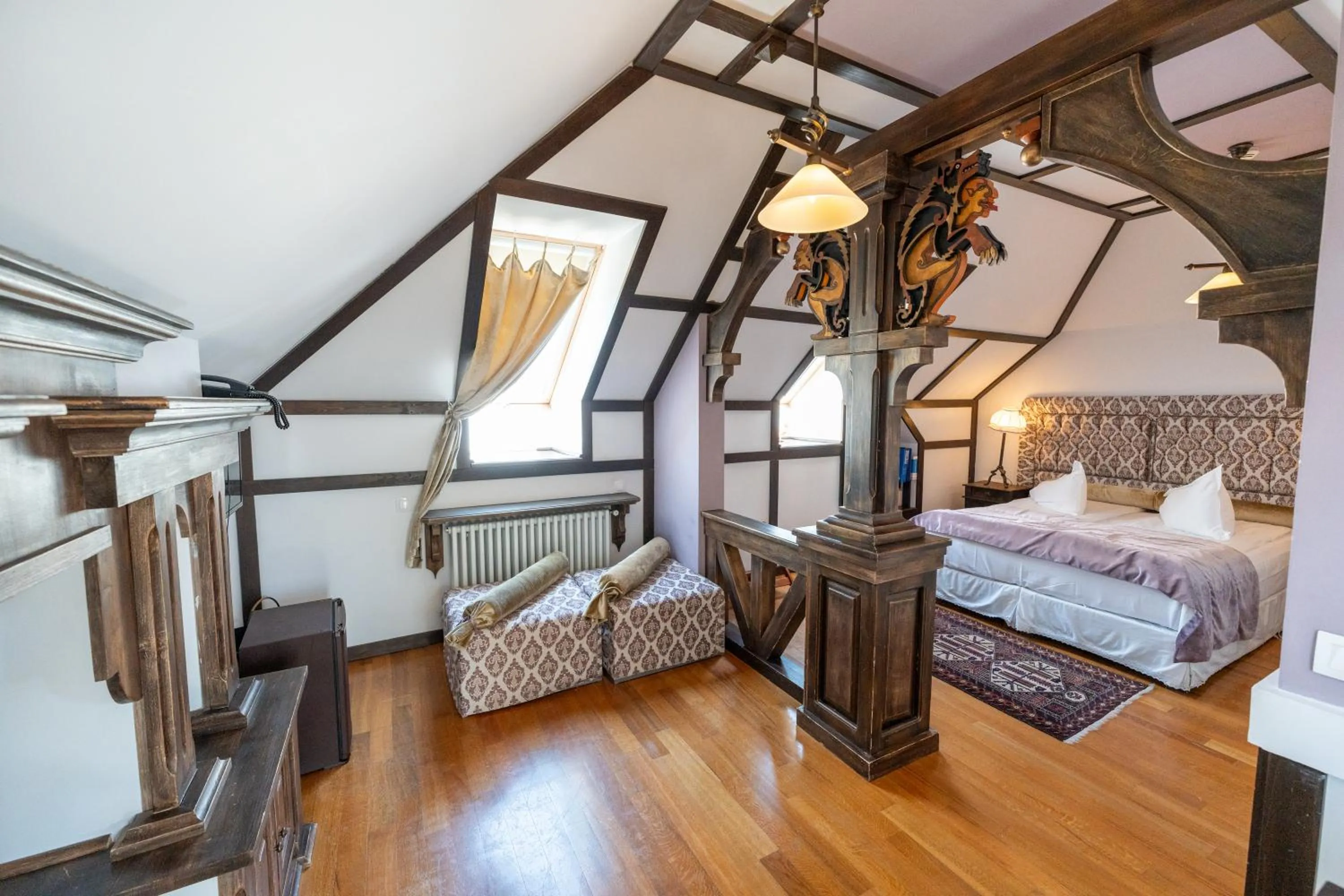 Bedroom, Bed in Casa Din Bran - Inn Center