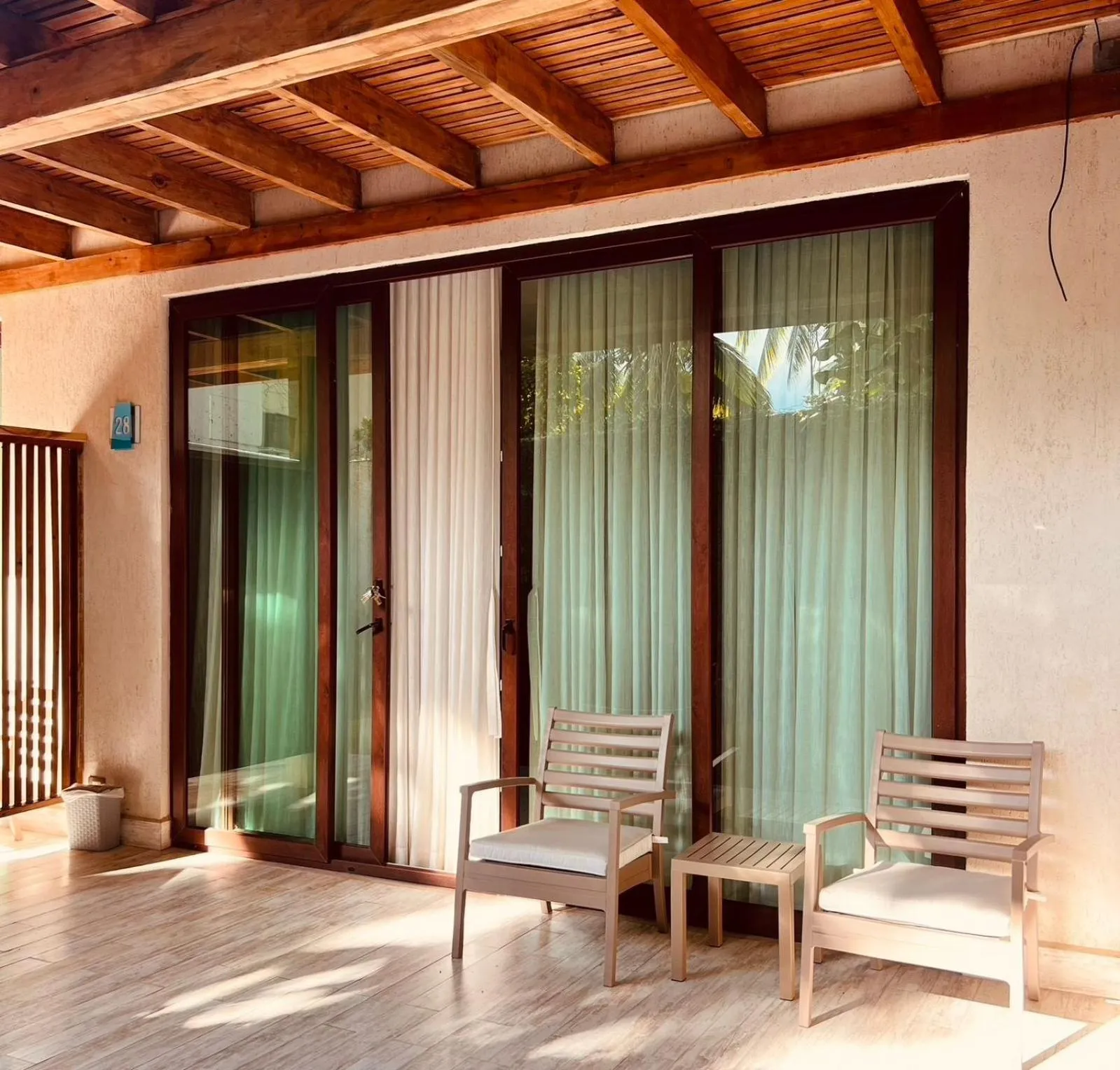 Paraiso Rainforest and Beach Hotel