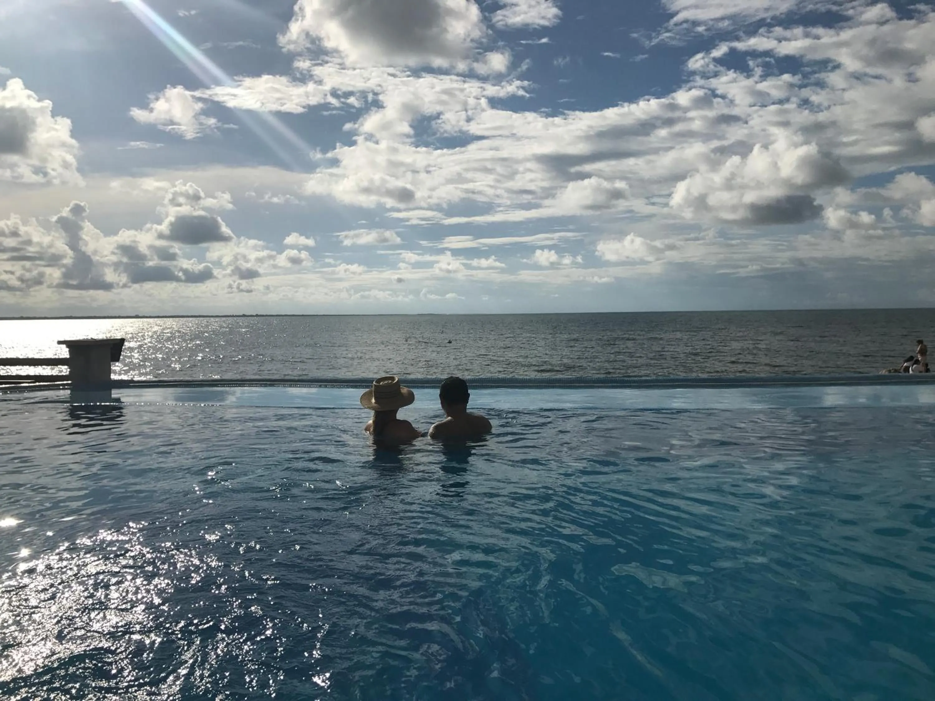 Paraiso Rainforest and Beach Hotel