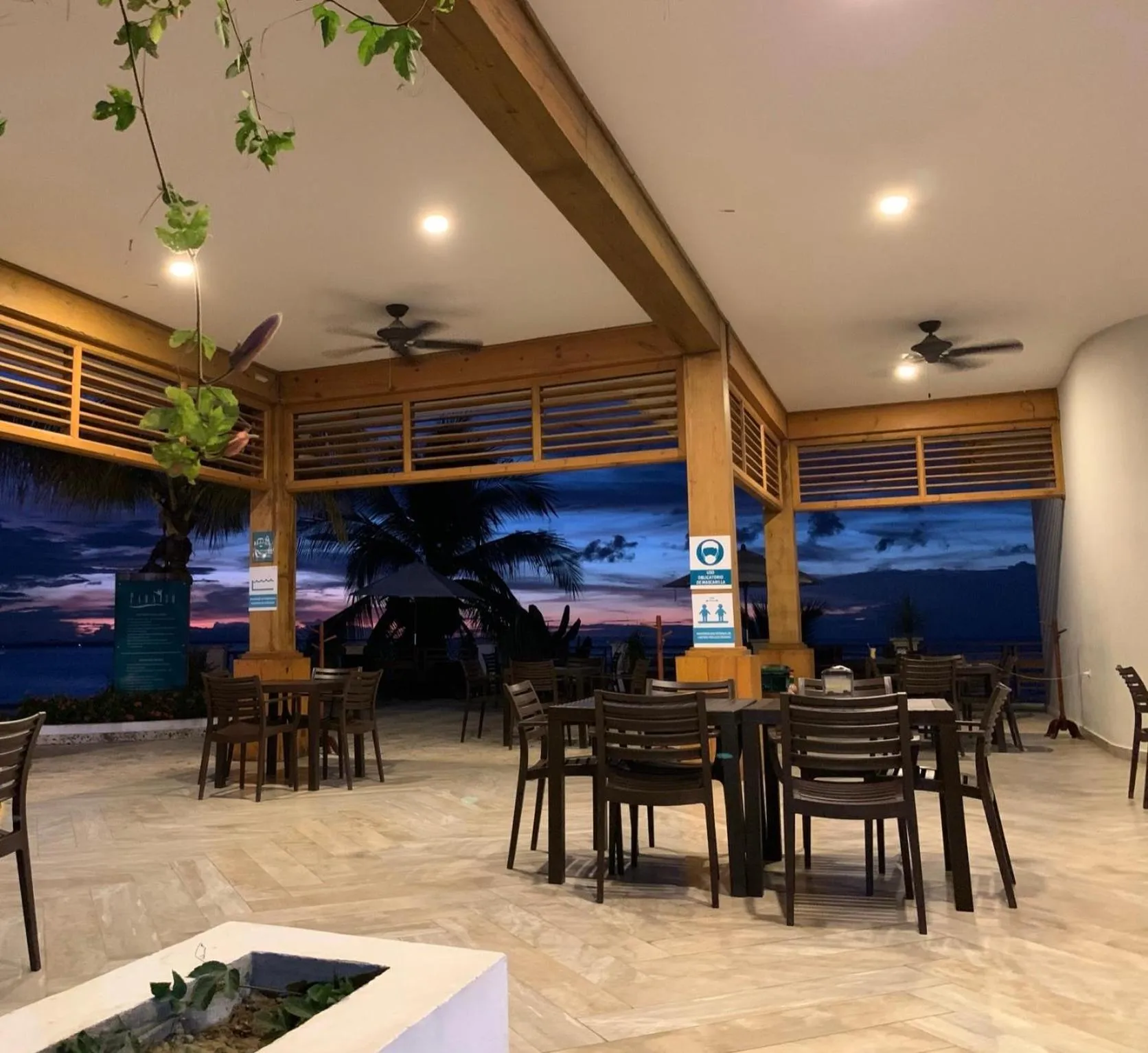 Dining area in Paraiso Rainforest and Beach Hotel