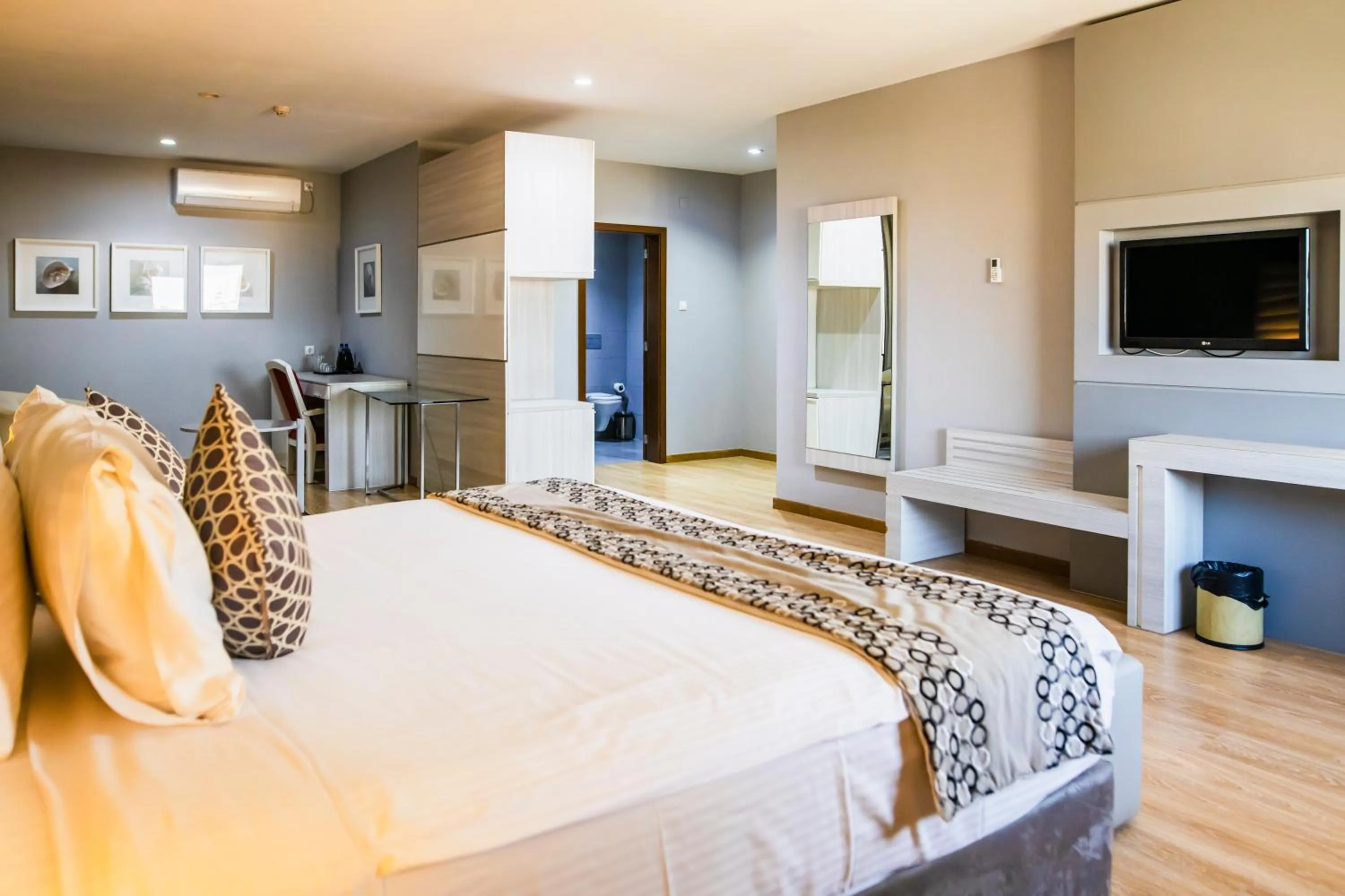 Bedroom, Bed in WL Hotel Maputo - City Center