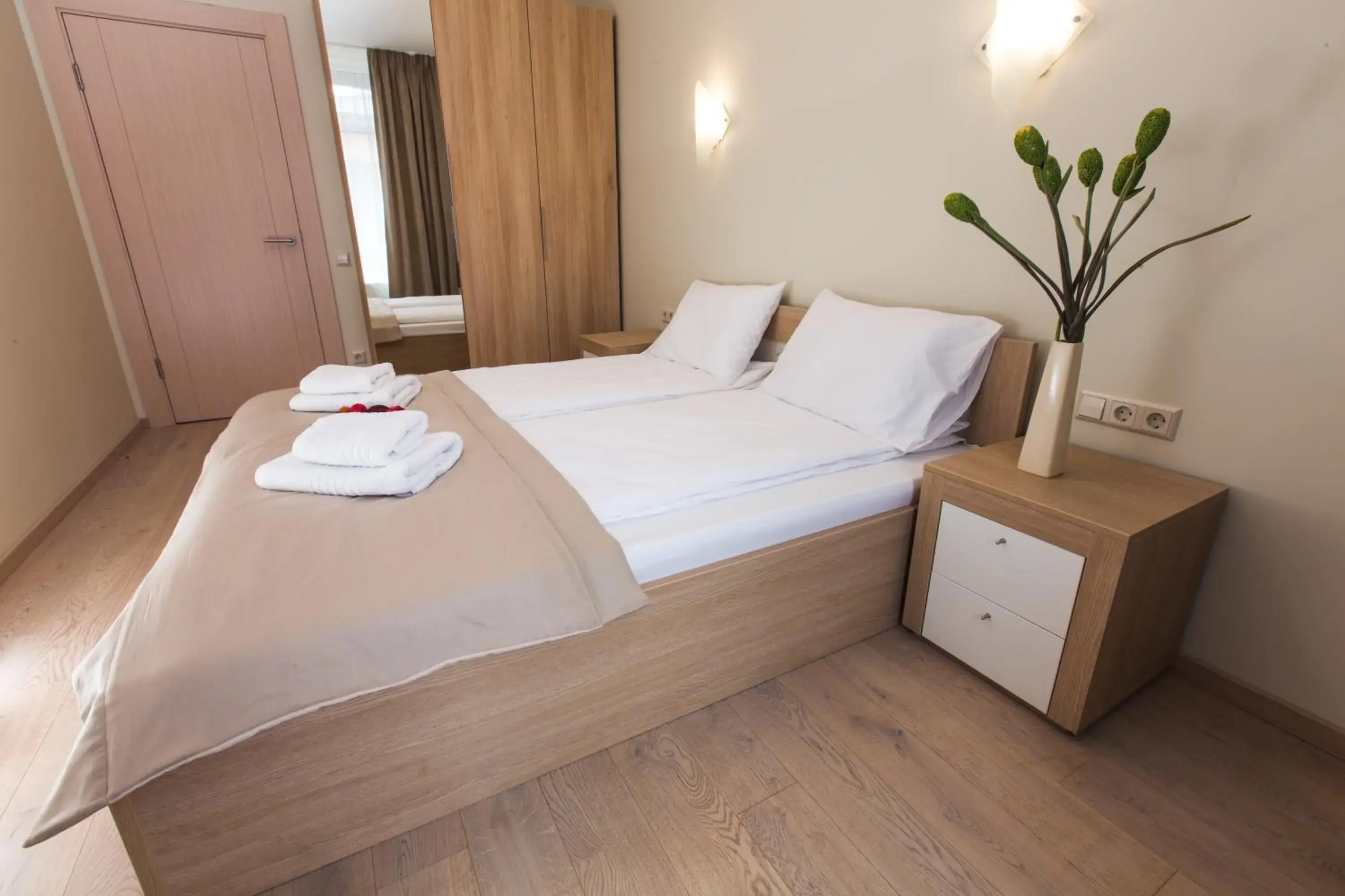 Two-Bedroom Apartment with Terrace in Katrin Apartments Two-Bedroom Apartment with Terrace in Katrin Apartments