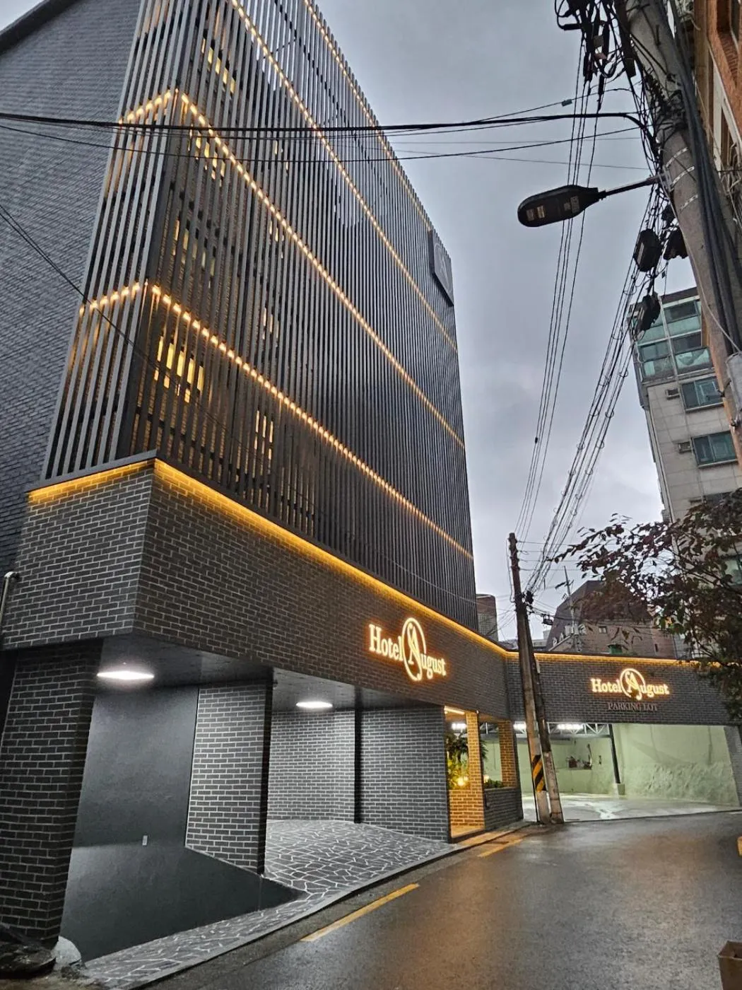 Facade/entrance in Hwagok August