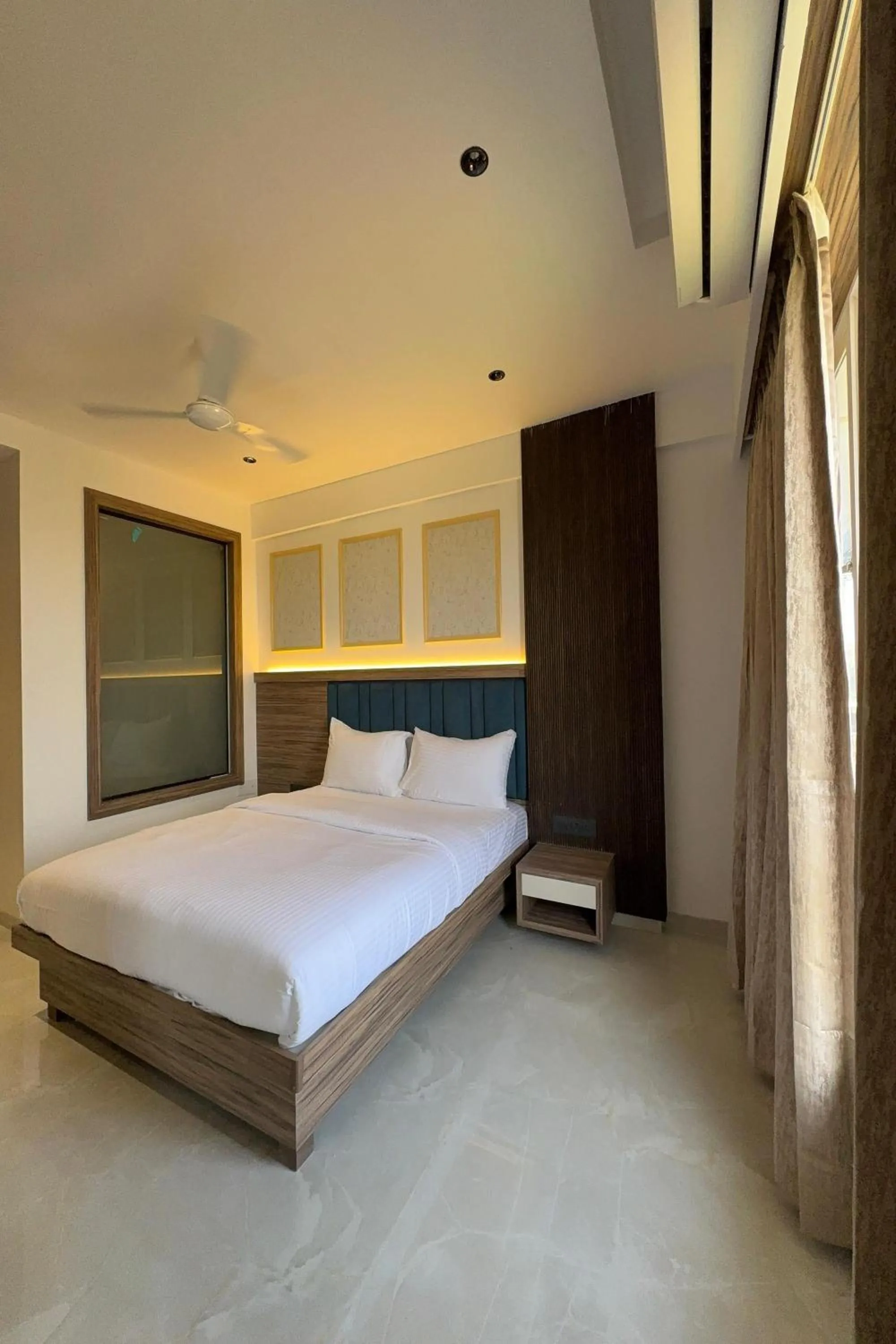 Bed in Hotel Kushala Grand, Dombivali