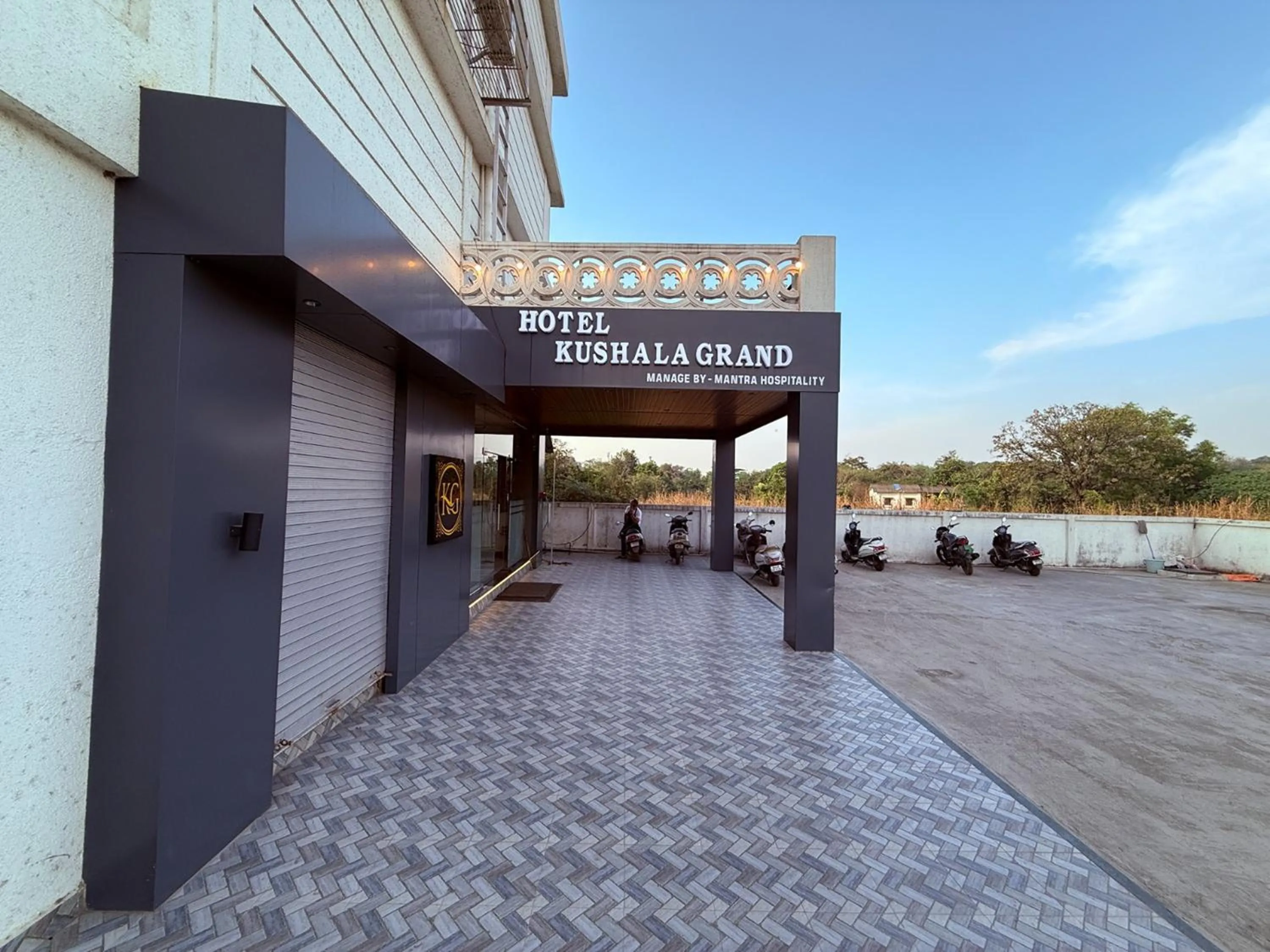 Property building in Hotel Kushala Grand, Dombivali