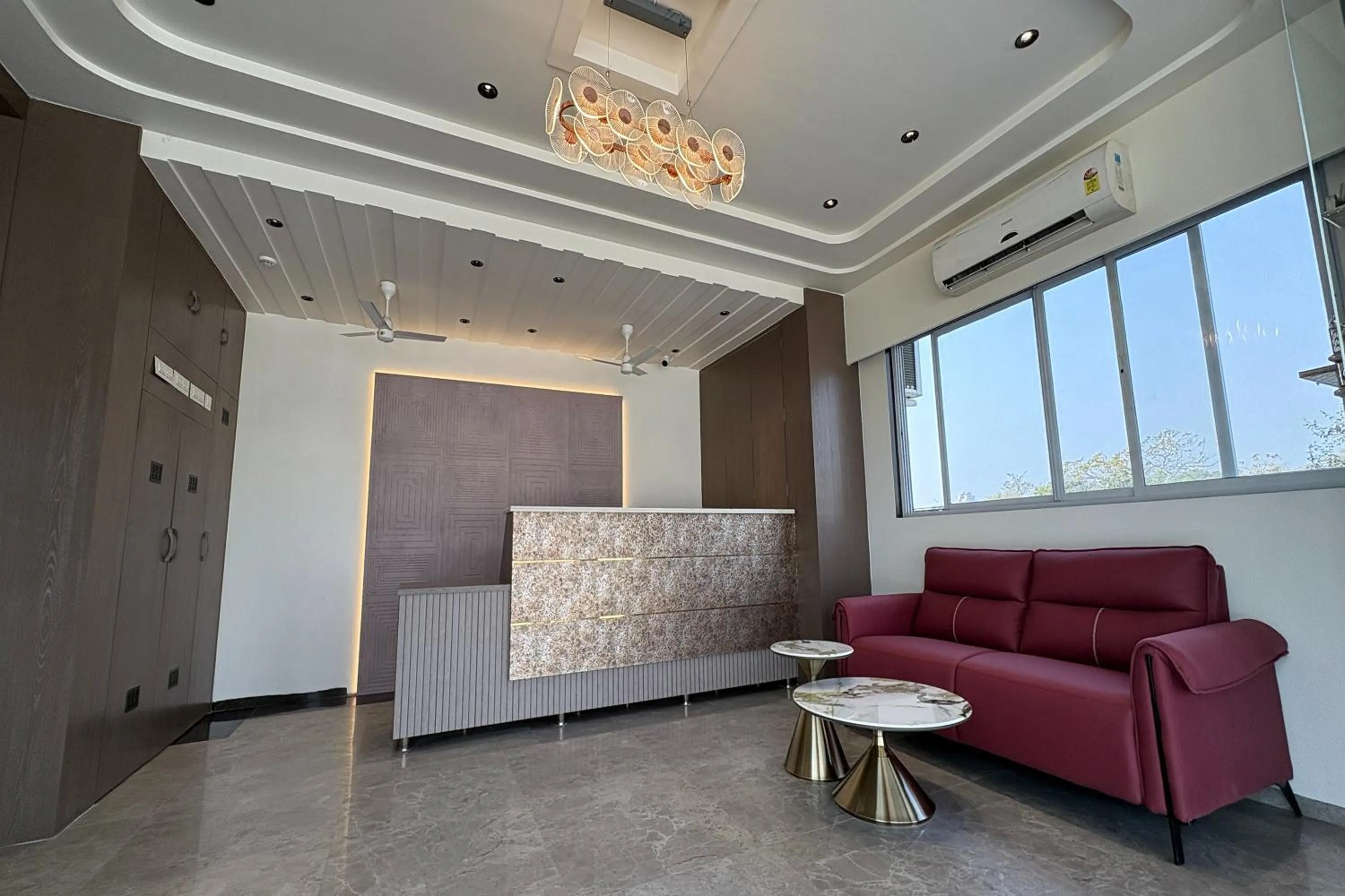 Lobby or reception in Hotel Kushala Grand, Dombivali