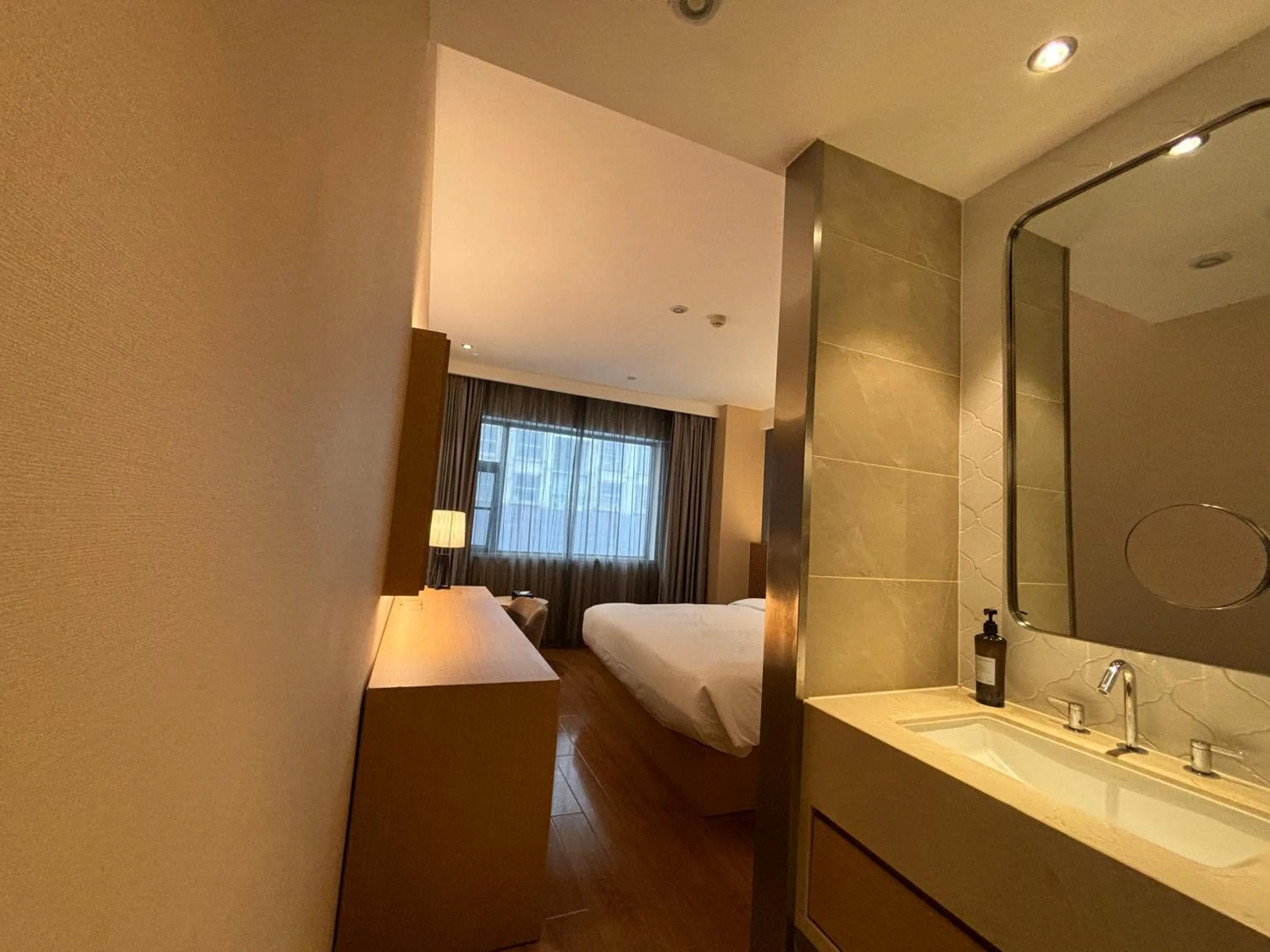 Photo of the whole room in Orange Crystal Changsha Furong Middle Road IFC Hotel