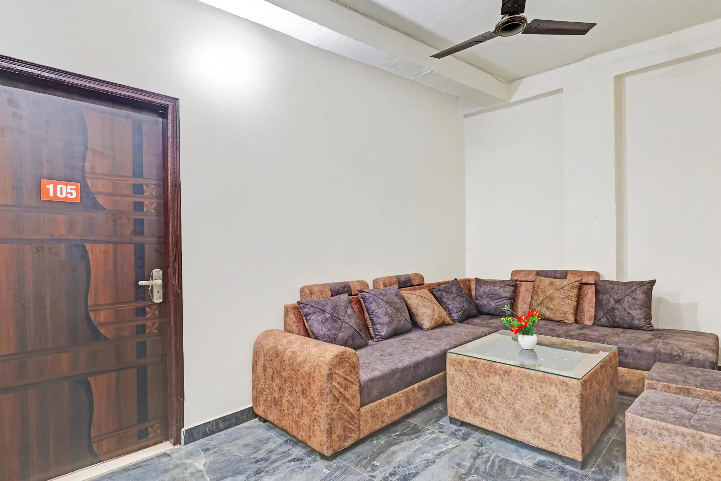 Lobby or reception in Hotel O SHAKTI RESIDENCY