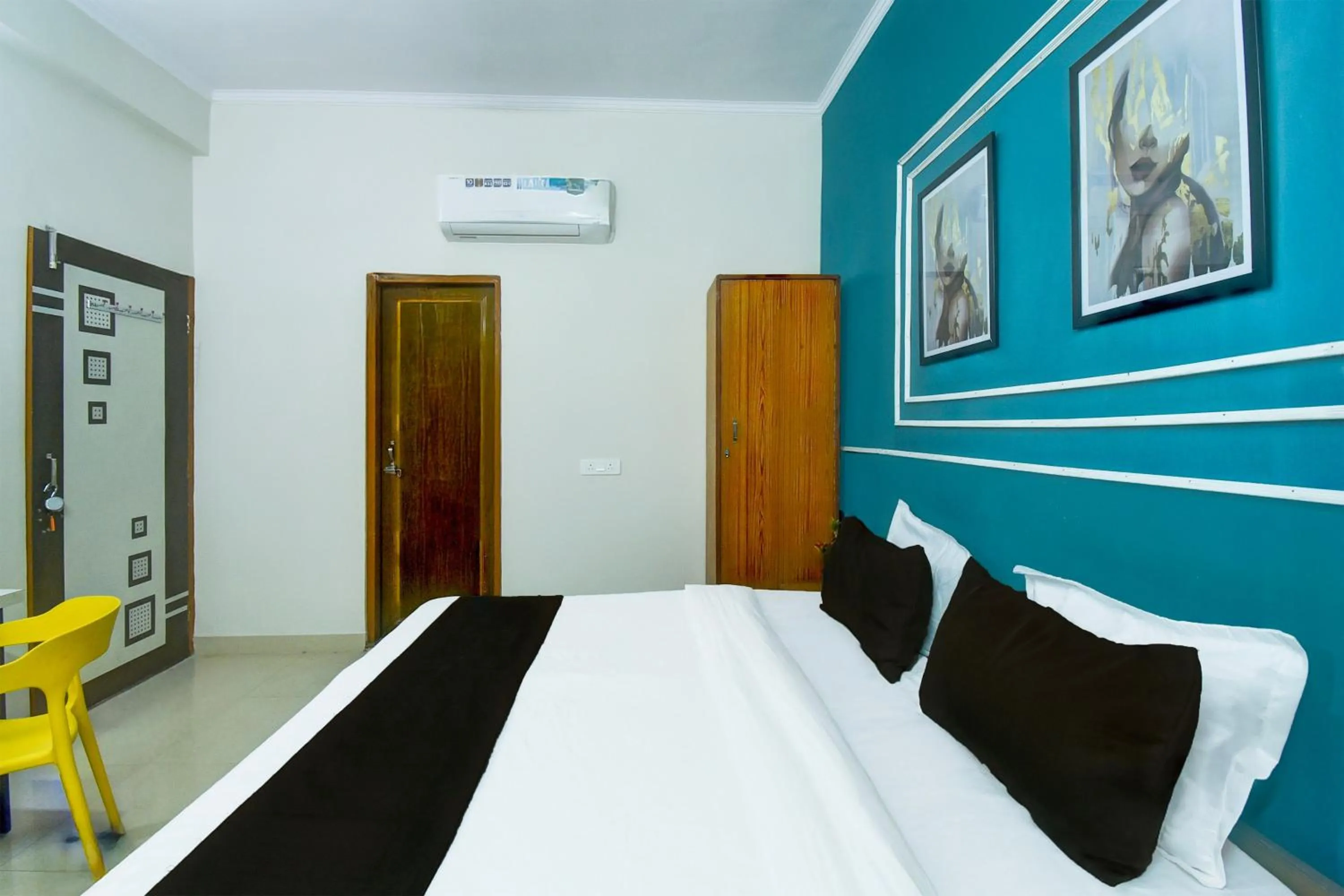 Bedroom in Hotel O SS