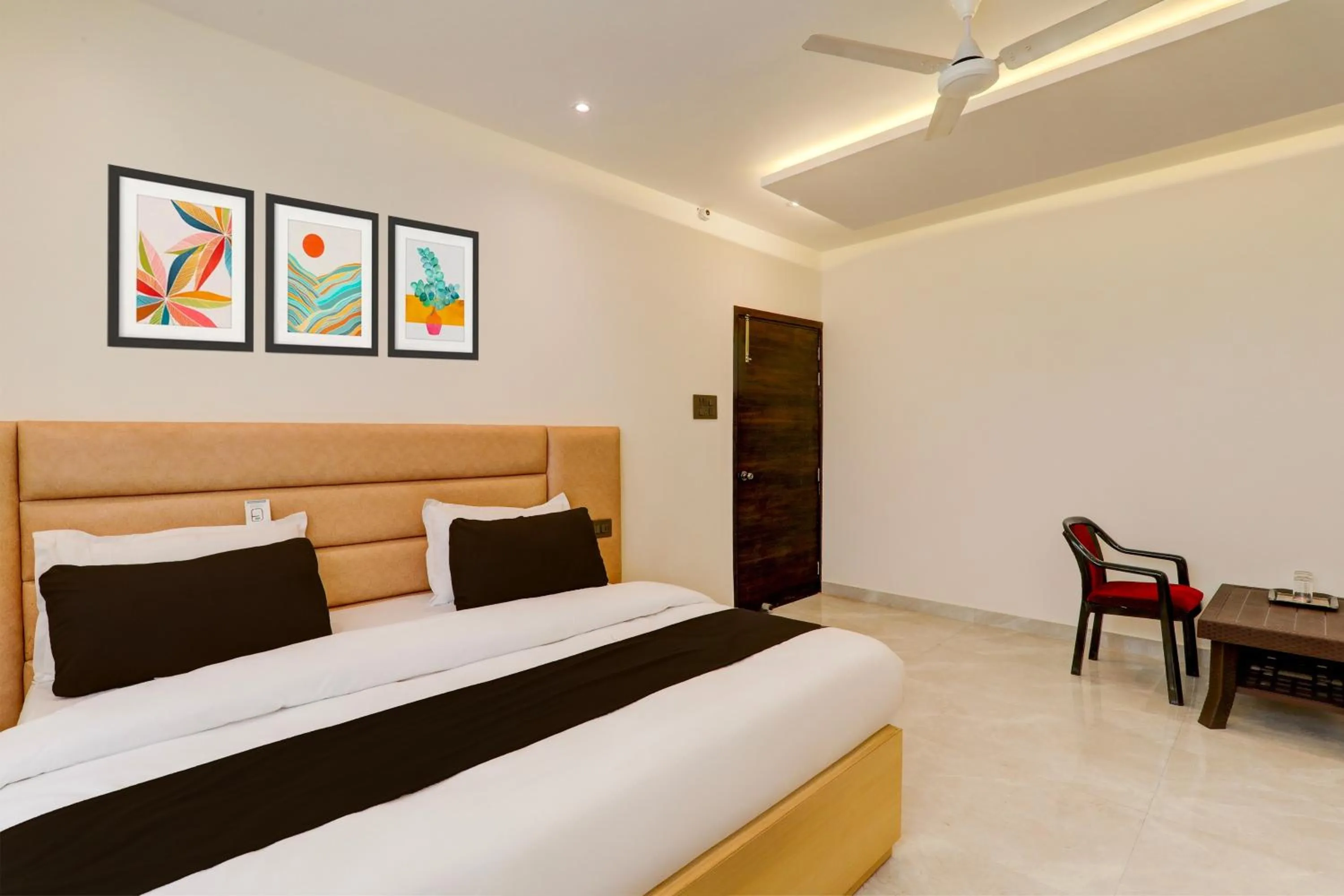 Bedroom in Collection O Siddharth Near A to Z Electronics