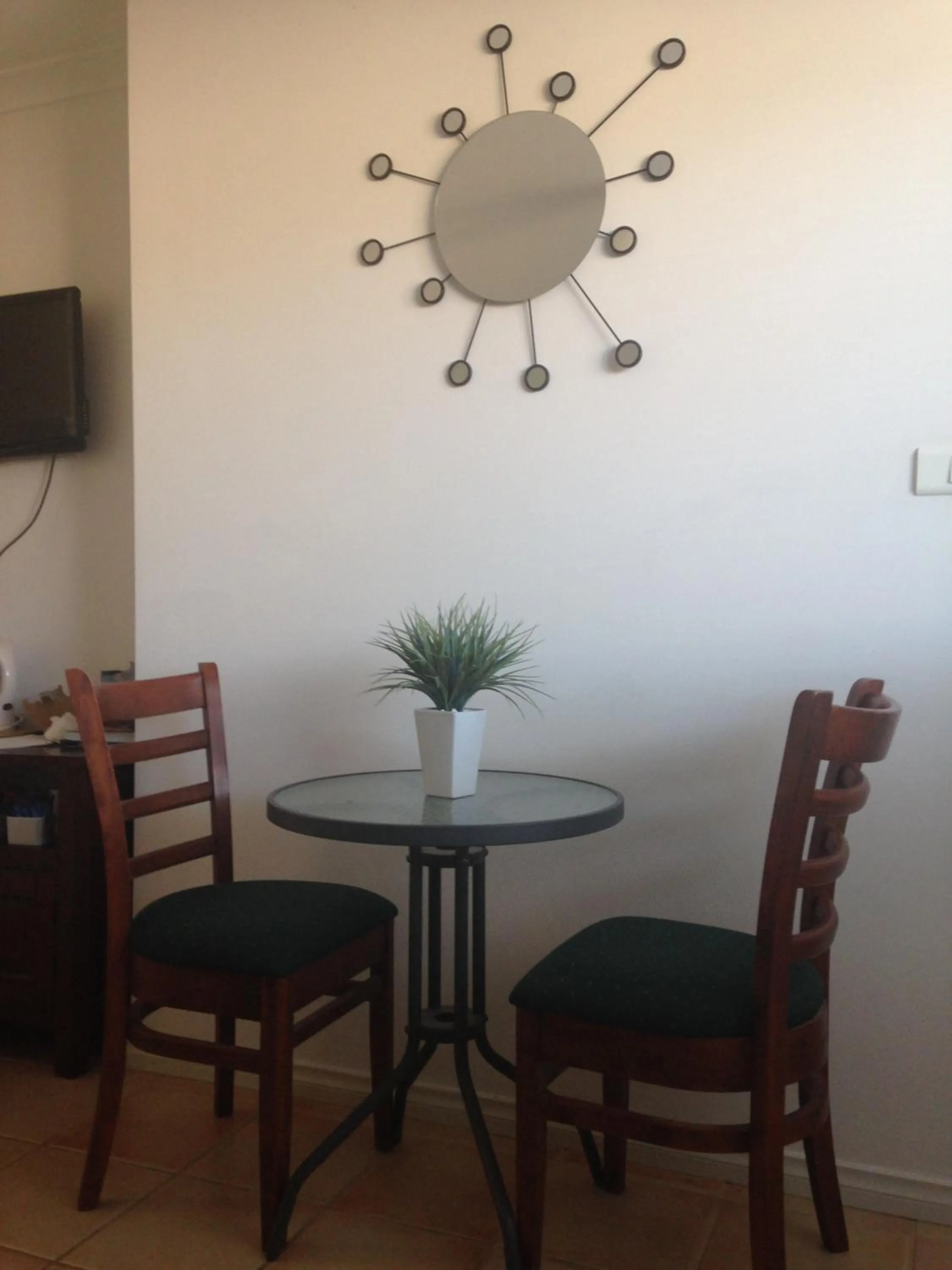 Dining area in The Nosh & Nod - Avon Terrace