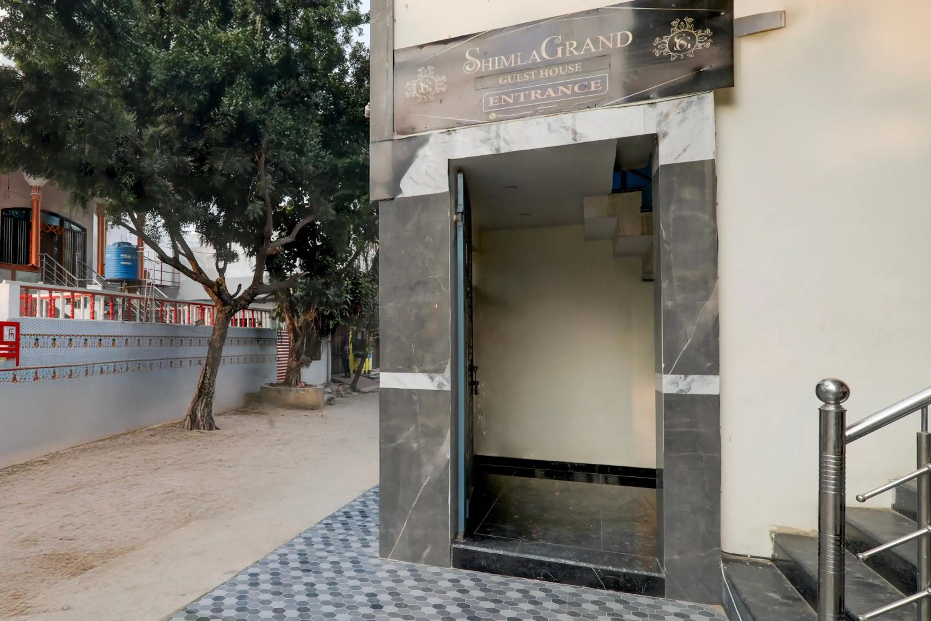 Facade/entrance in Hotel O Shimla Grand