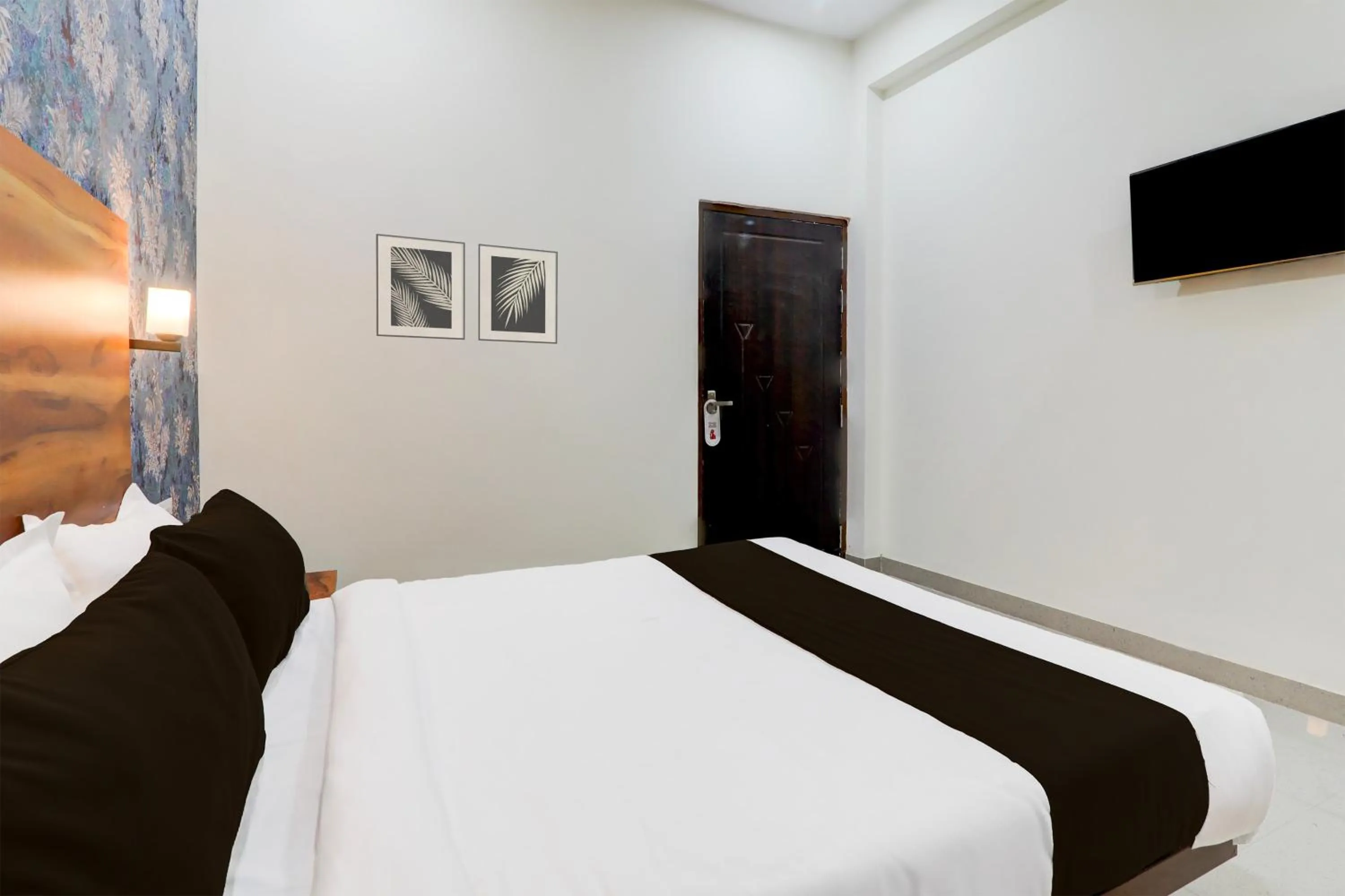 Lobby or reception, Bed in Hotel O Shimla Grand