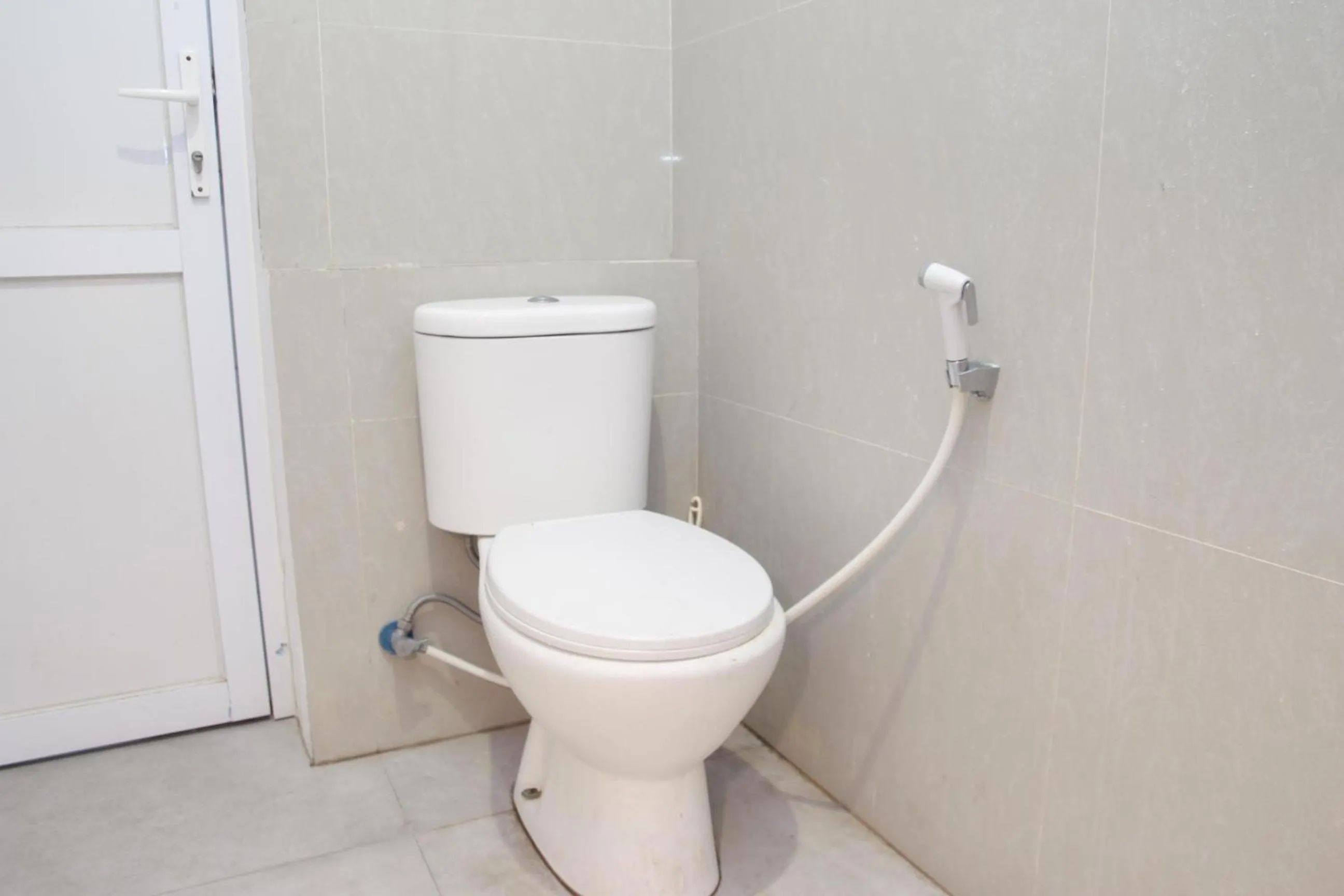 Toilet in Sands Residence By ARBA