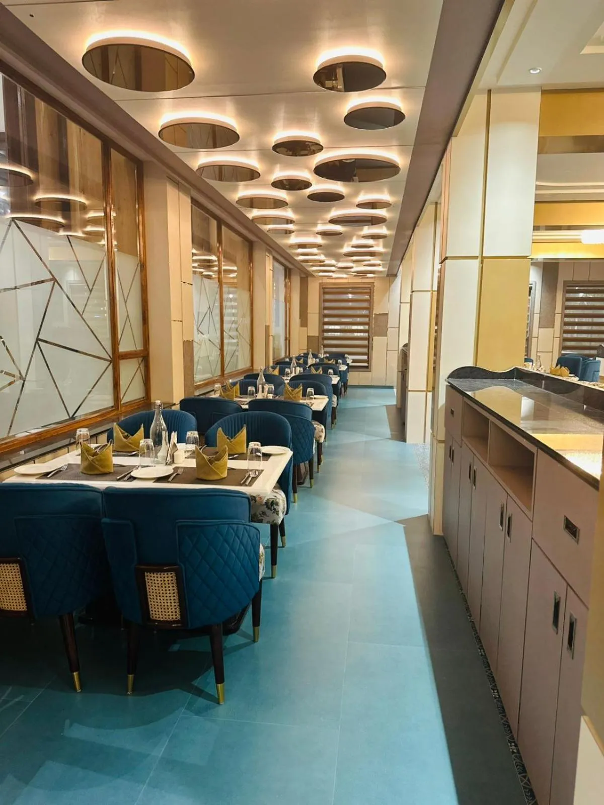 Restaurant/places to eat in Nirvana Grand Hotel & Resort