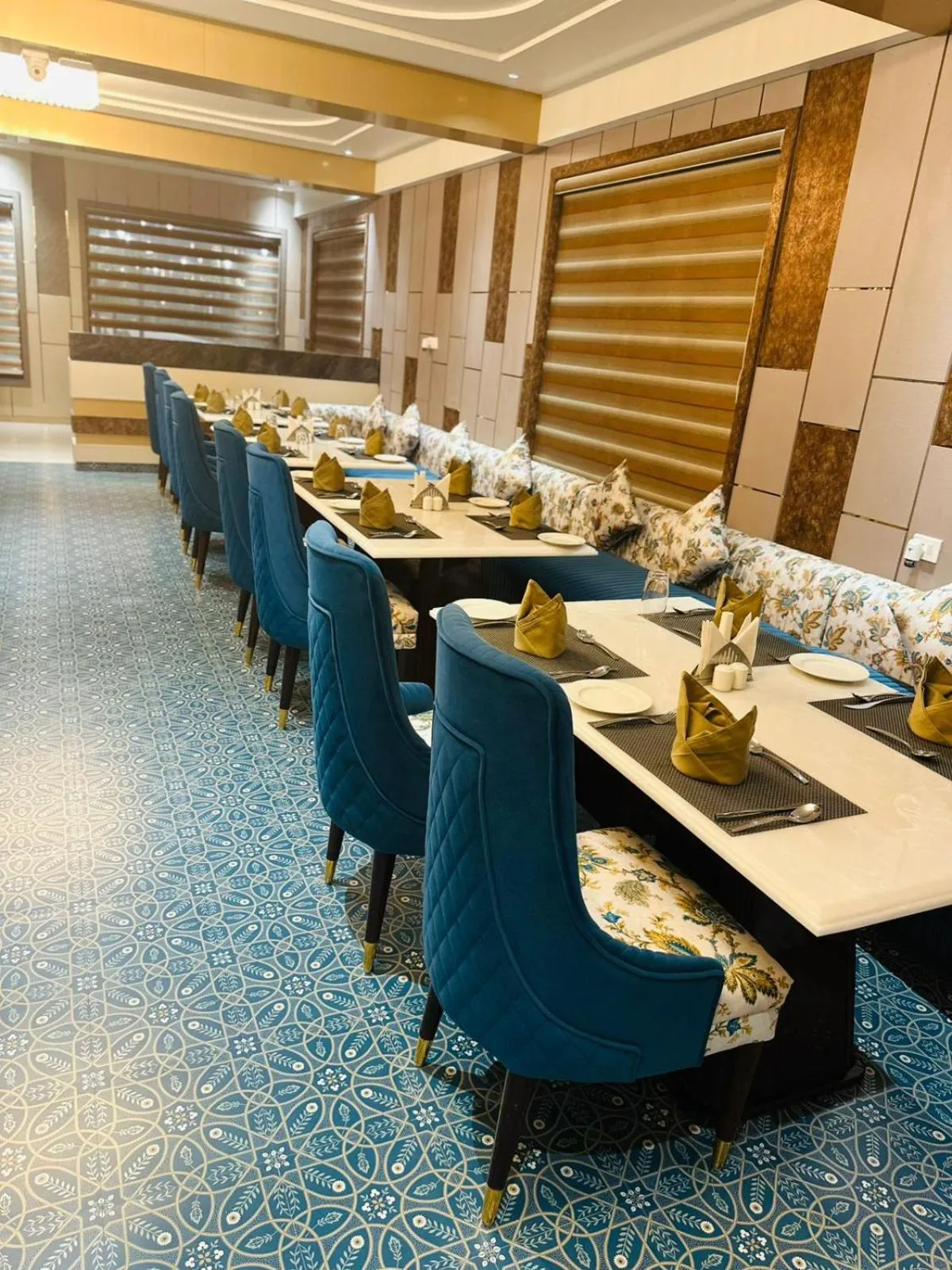 Restaurant/places to eat in Nirvana Grand Hotel & Resort