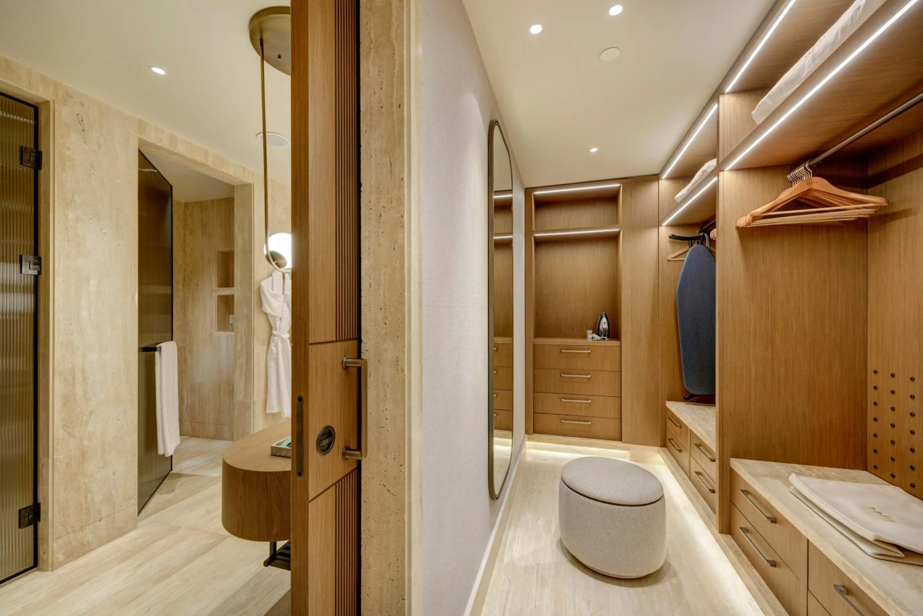 Bathroom in Regnum The Crown