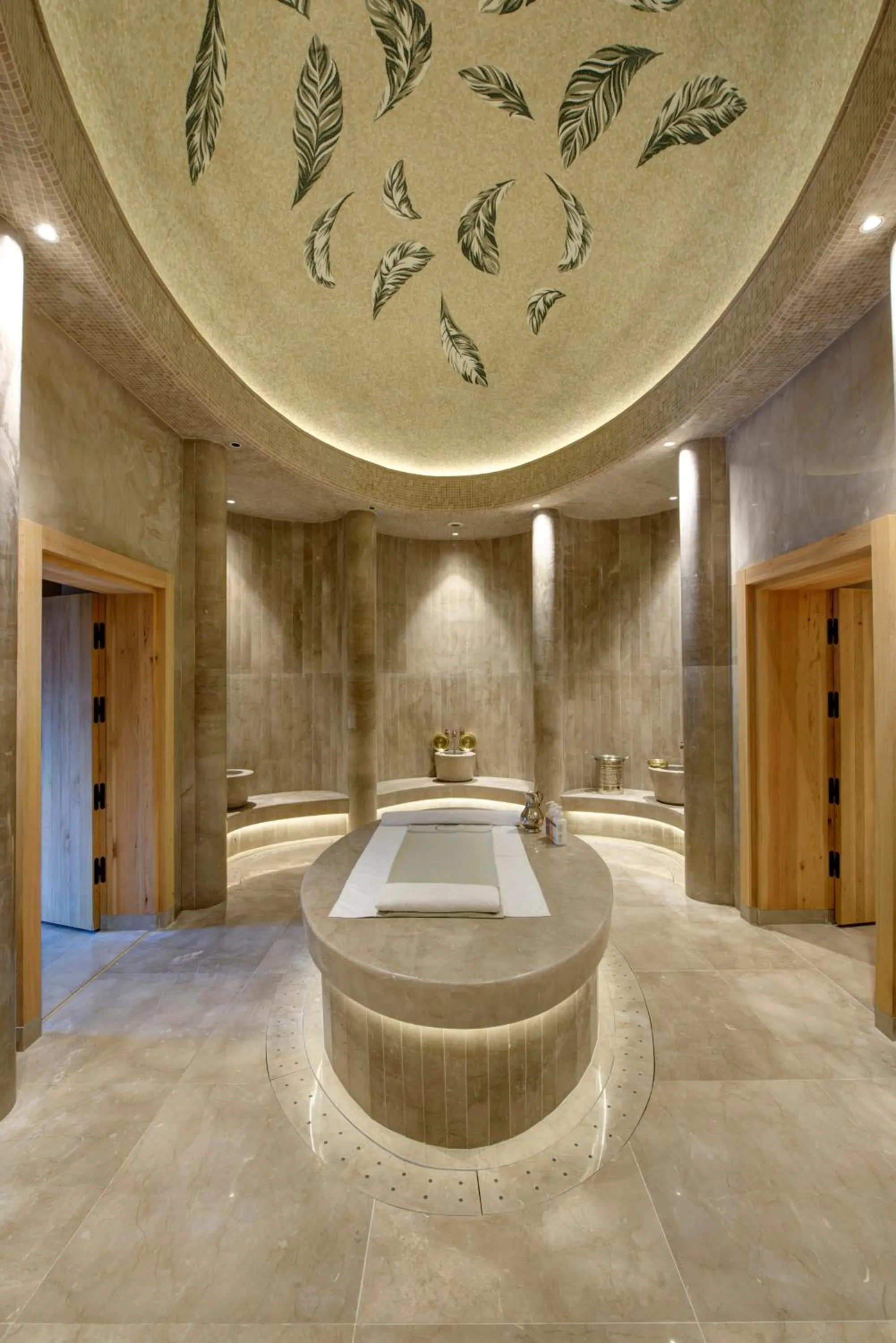 Public Bath in Regnum The Crown