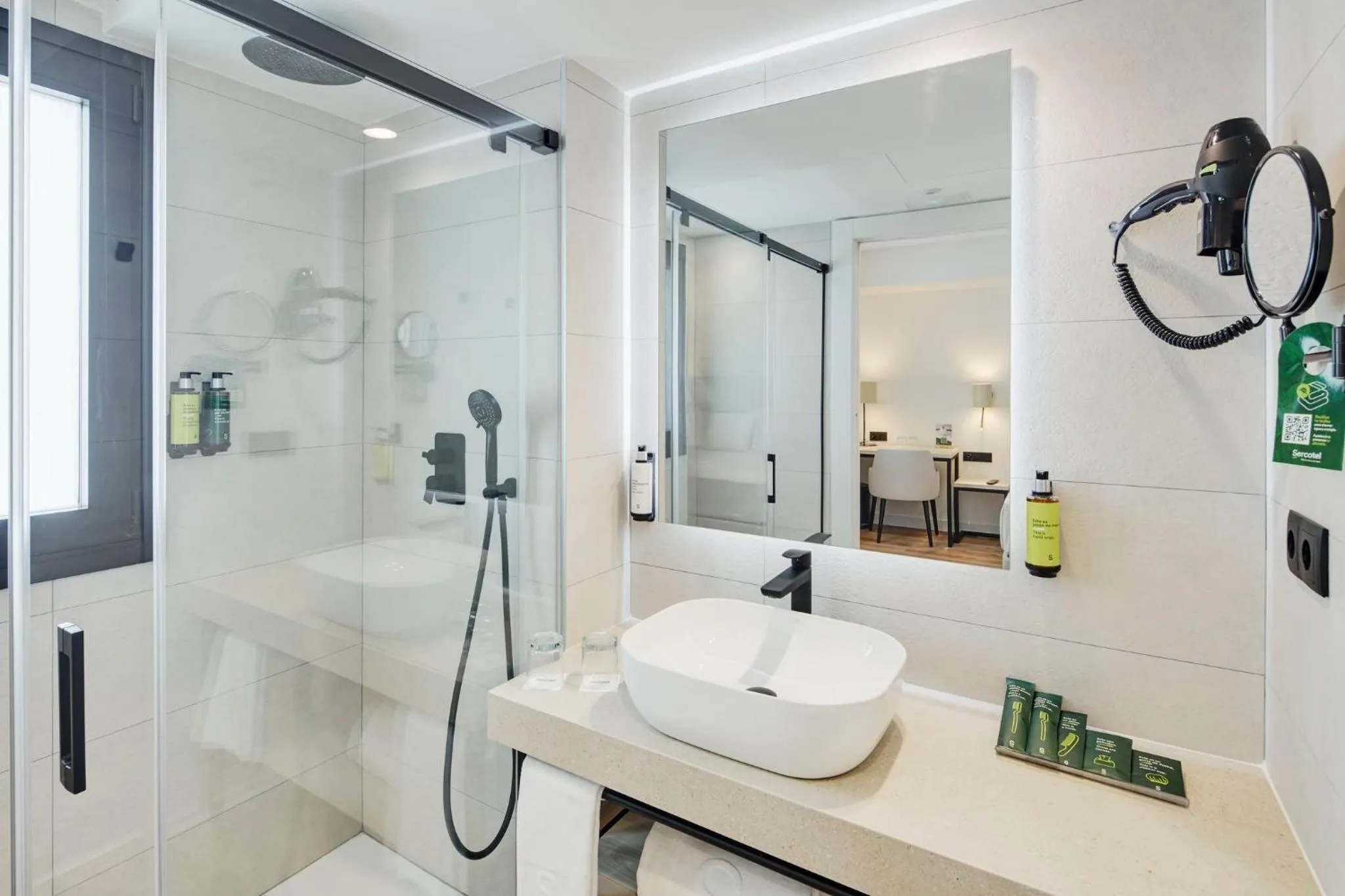 Bathroom in Sercotel Cruz Del Mar