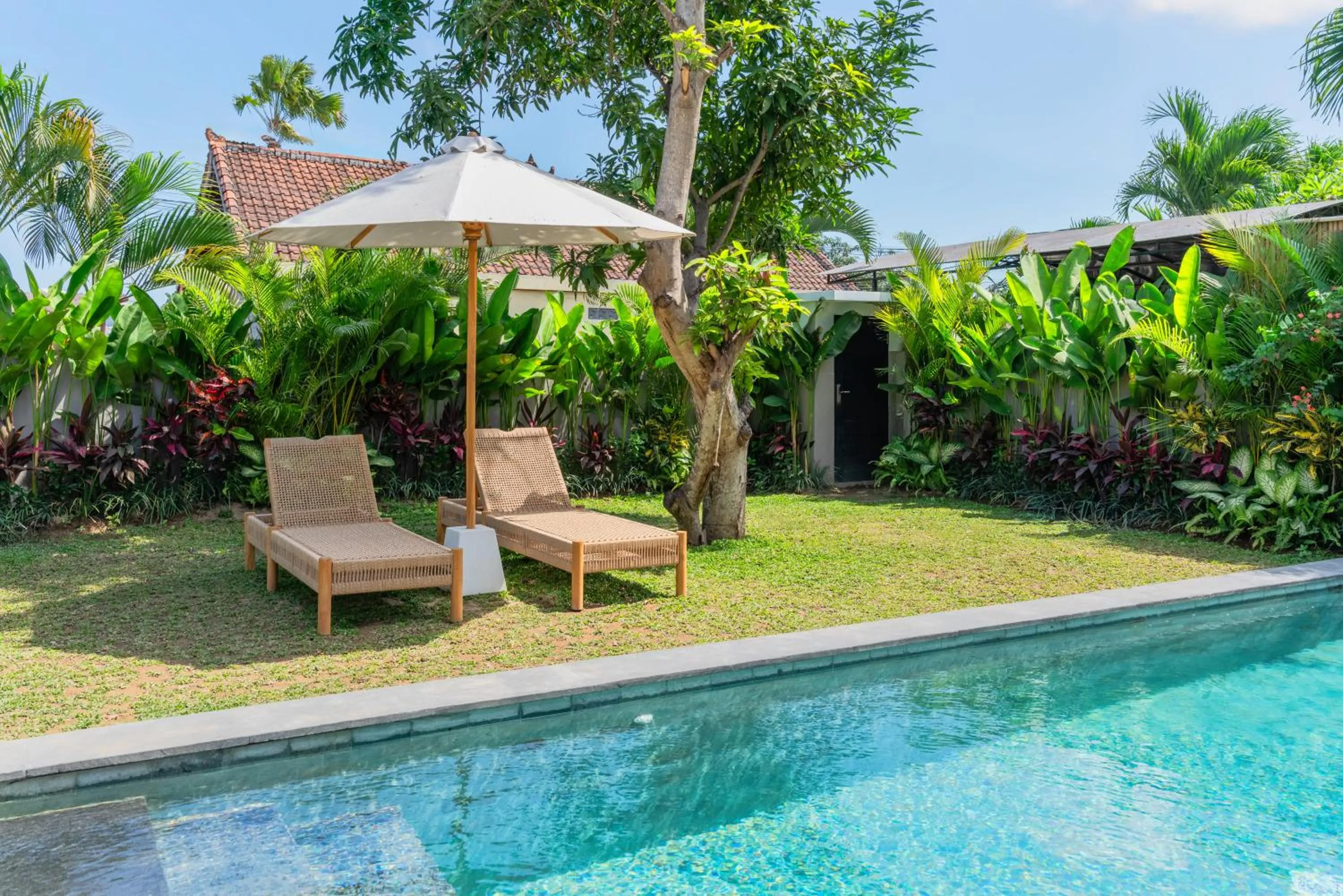 Garden in Casa Imma Villa by Premier Hospitality Asia