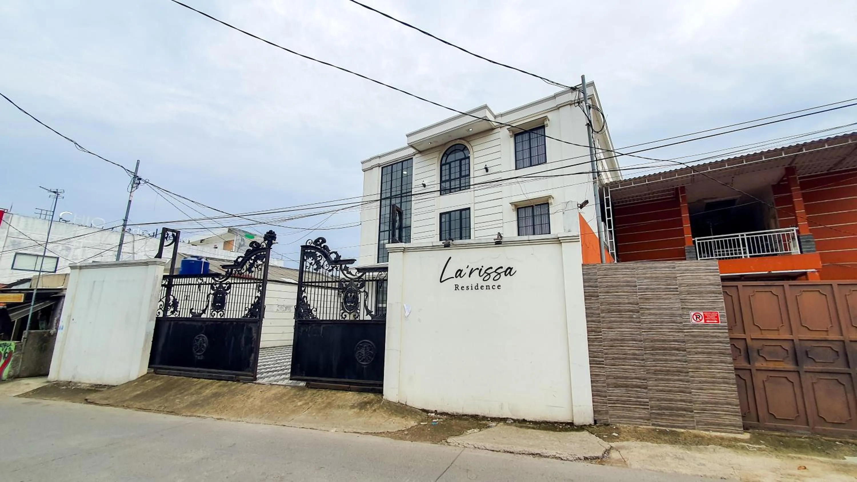 Property building in La'Rissa Residence by ARBA