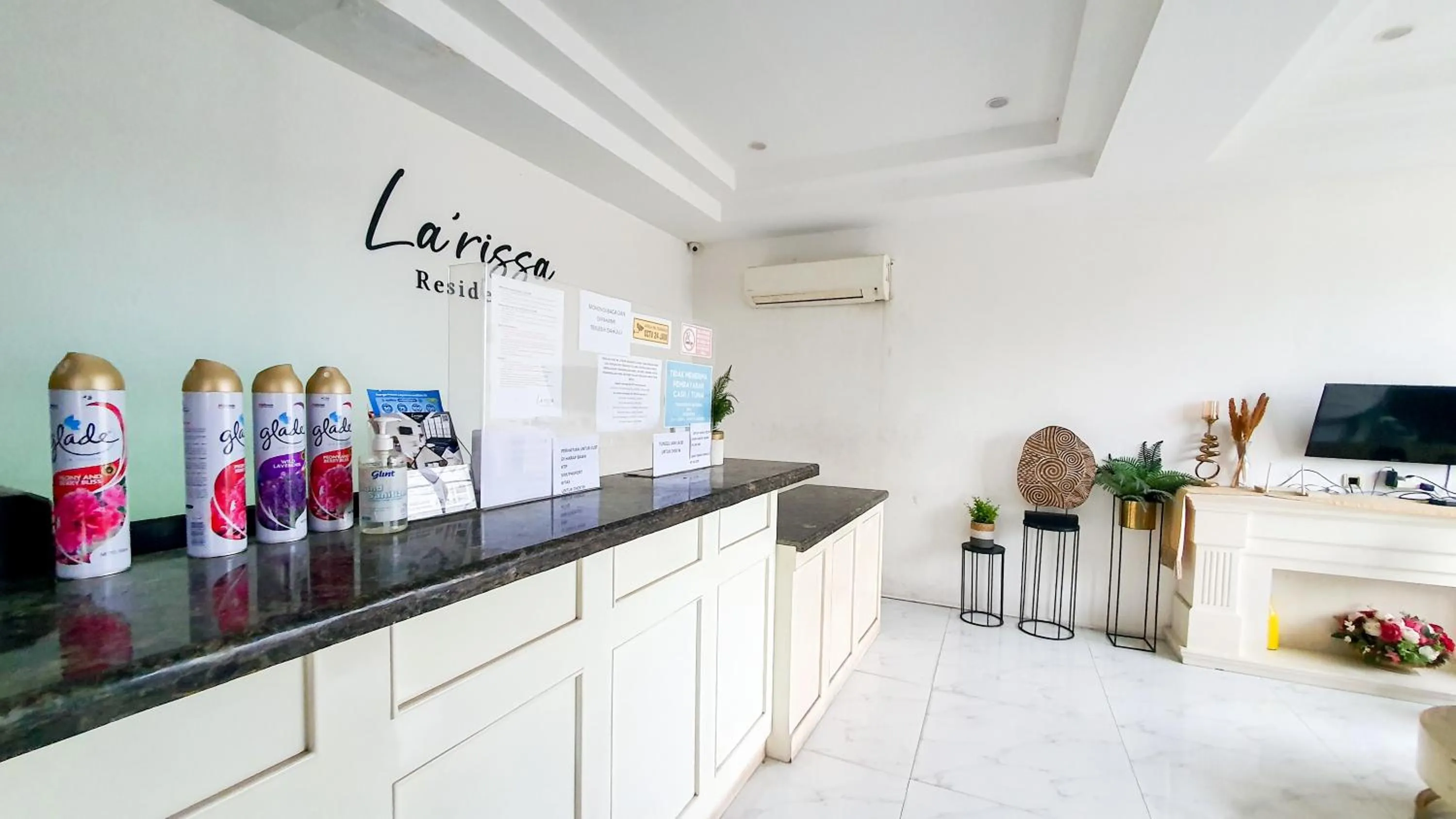 Lobby or reception in La'Rissa Residence by ARBA