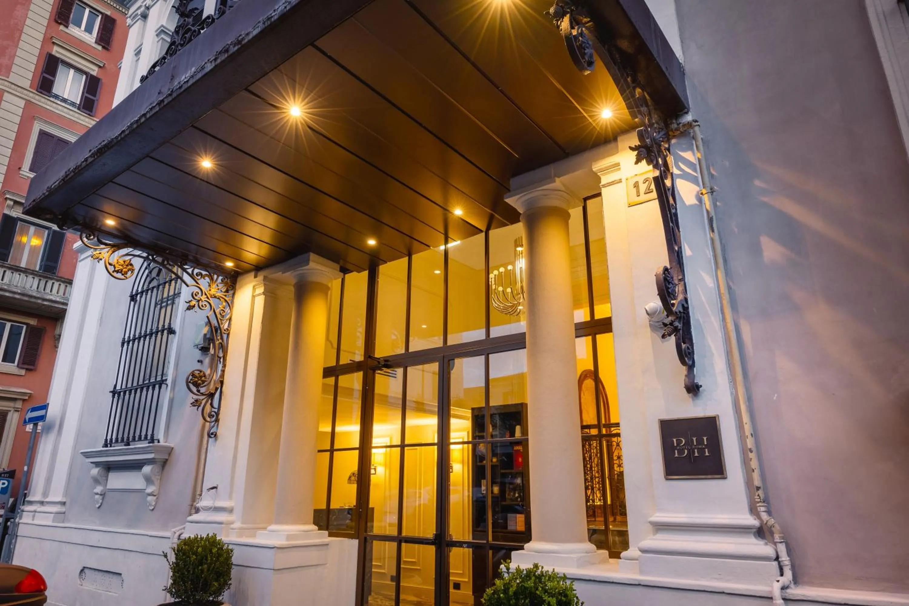 Facade/entrance in BH Hotel