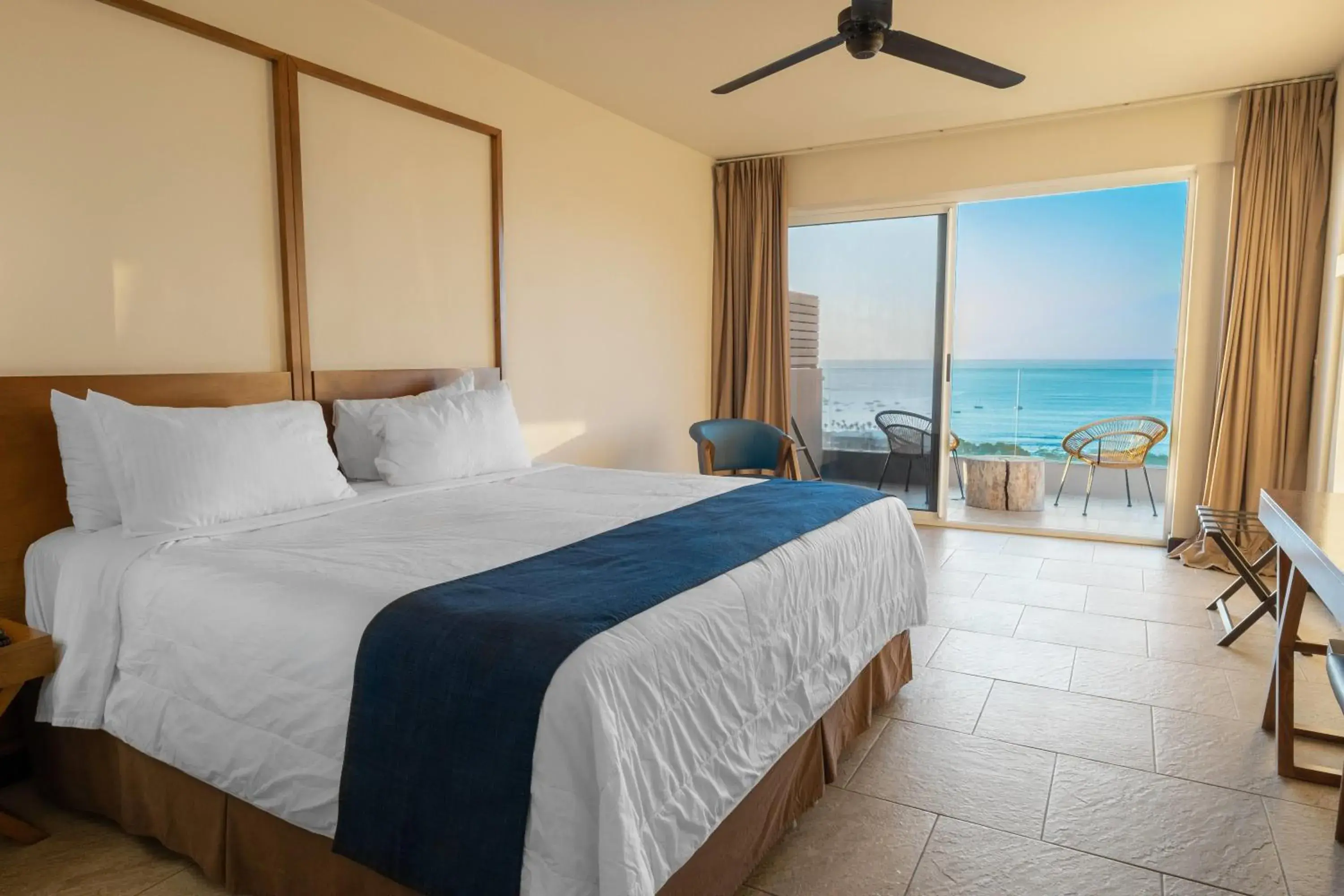 Premium Concept King Room with Roll In Shower and Ocean View - Mobility Accessible/Non-Smoking in Wyndham Tamarindo Premium Concept King Room with Roll In Shower and Ocean View - Mobility Accessible/Non-Smoking in Wyndham Tamarindo