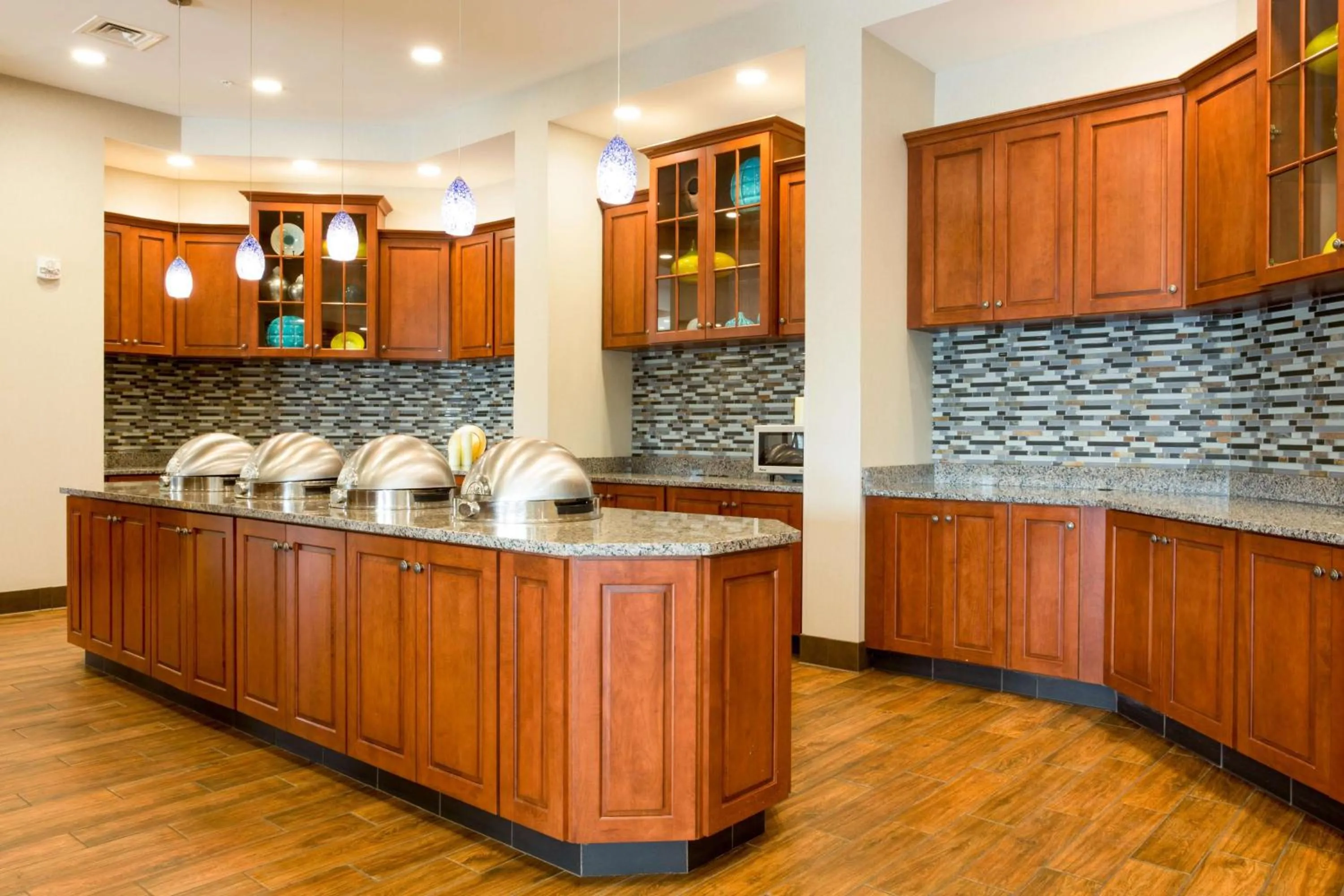 Restaurant/places to eat in Drury Inn & Suites Colorado Springs Near the Air Force Academy