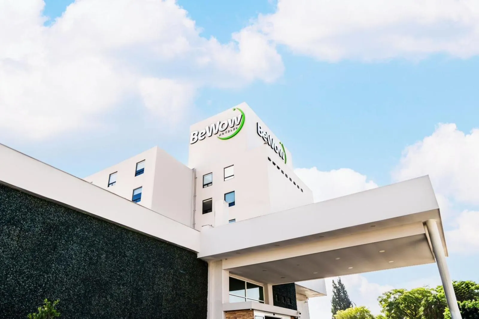 Property building in BeWow Hotel Querétaro