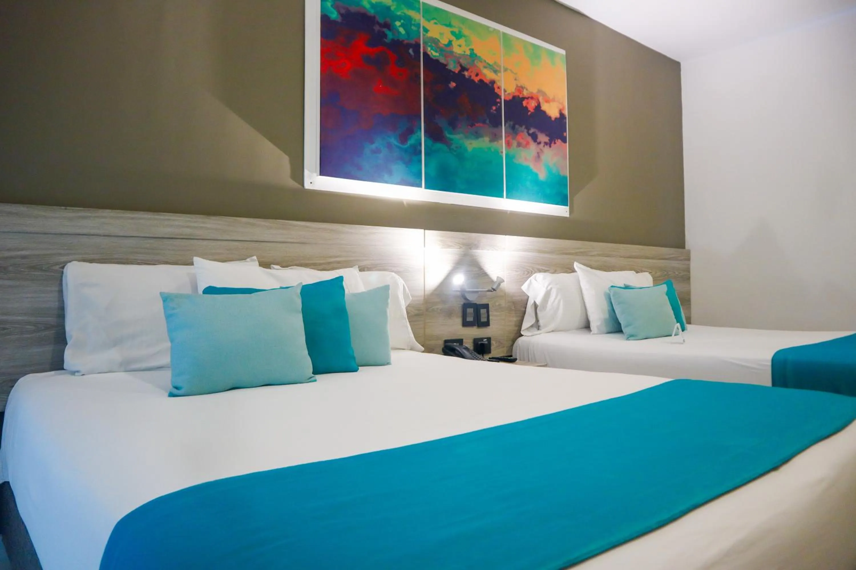 Photo of the whole room, Bed in Varanasi Hotel Boutique Aeropuerto