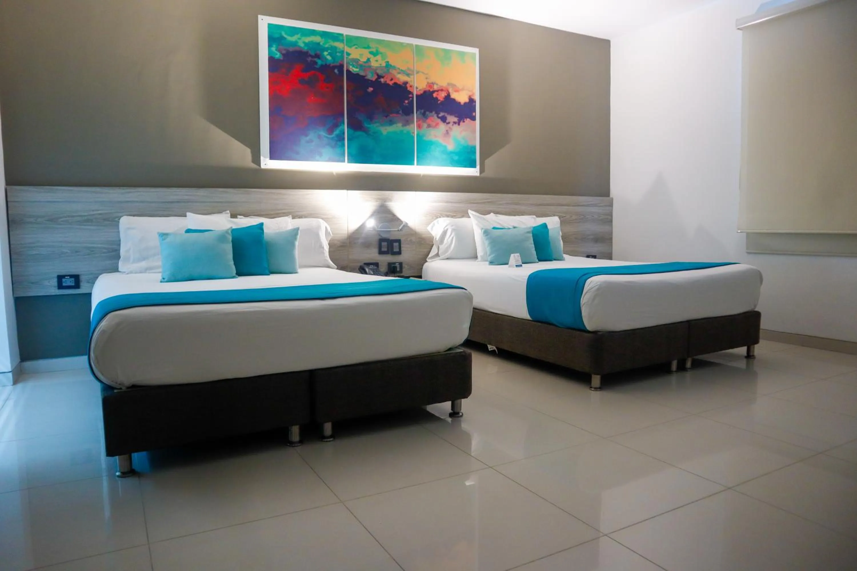 Photo of the whole room, Bed in Varanasi Hotel Boutique Aeropuerto