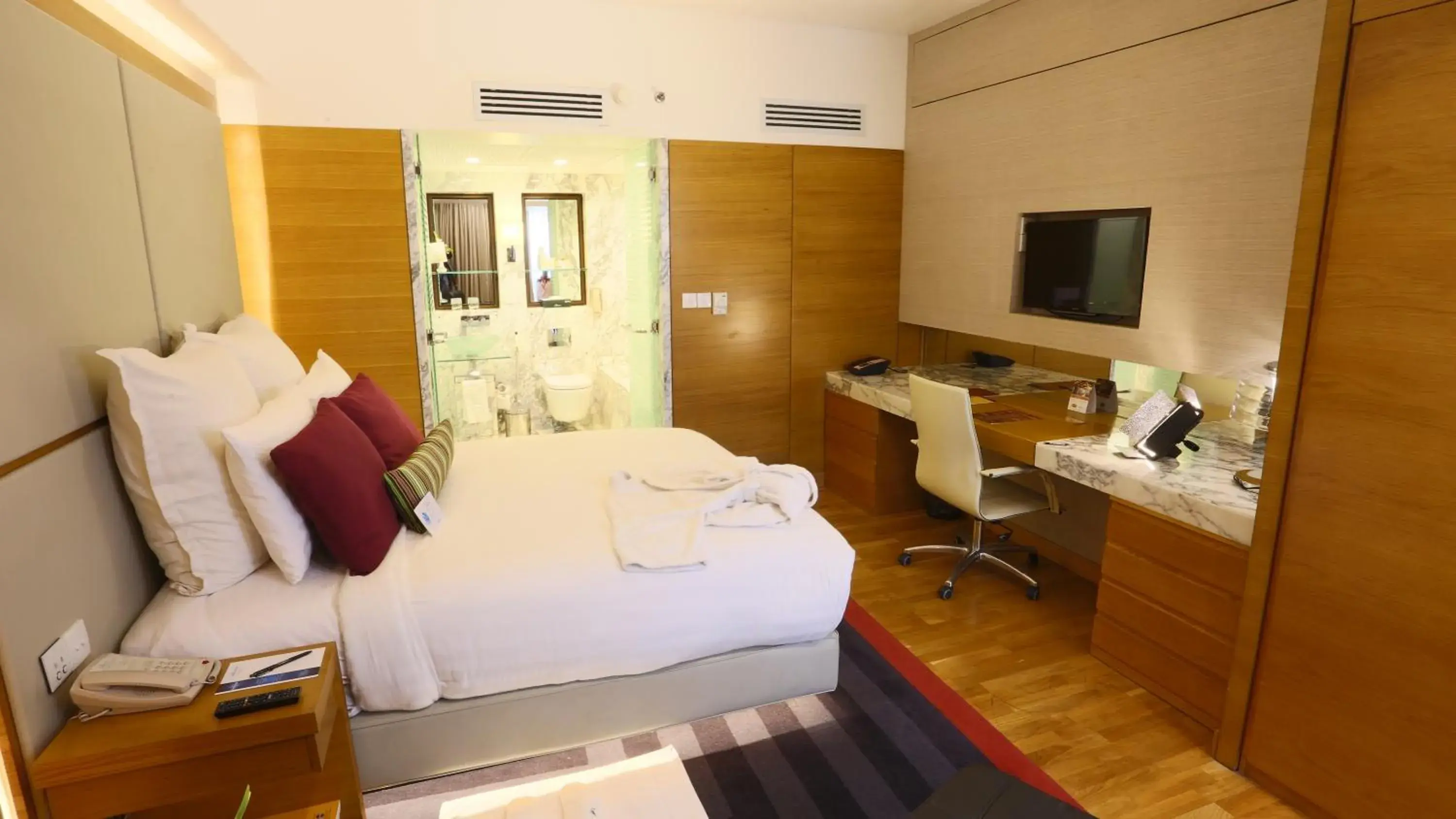 Resident at Avari in Avari Towers Karachi Resident at Avari in Avari Towers Karachi