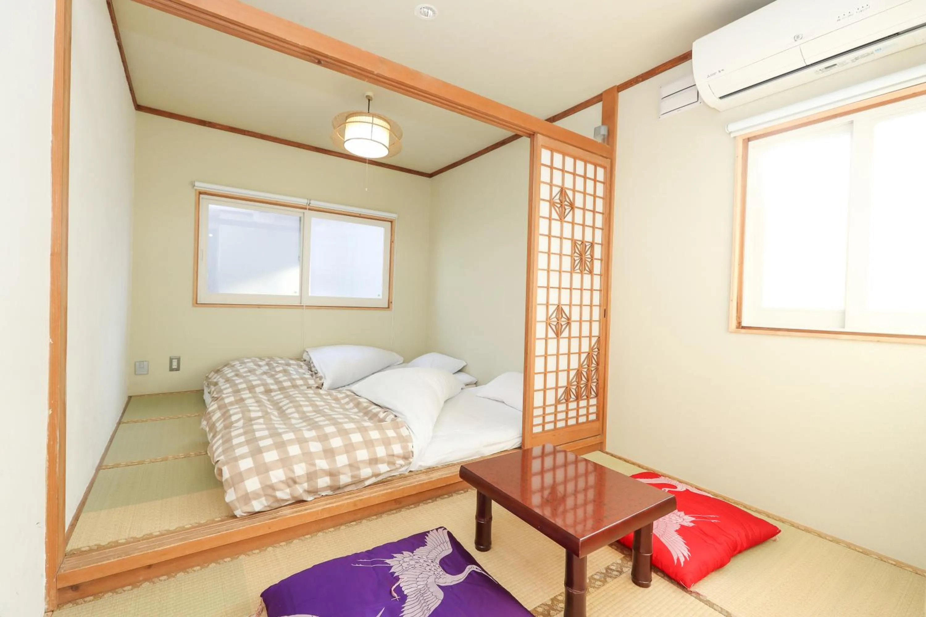 Photo of the whole room, Bed in SappoLodge