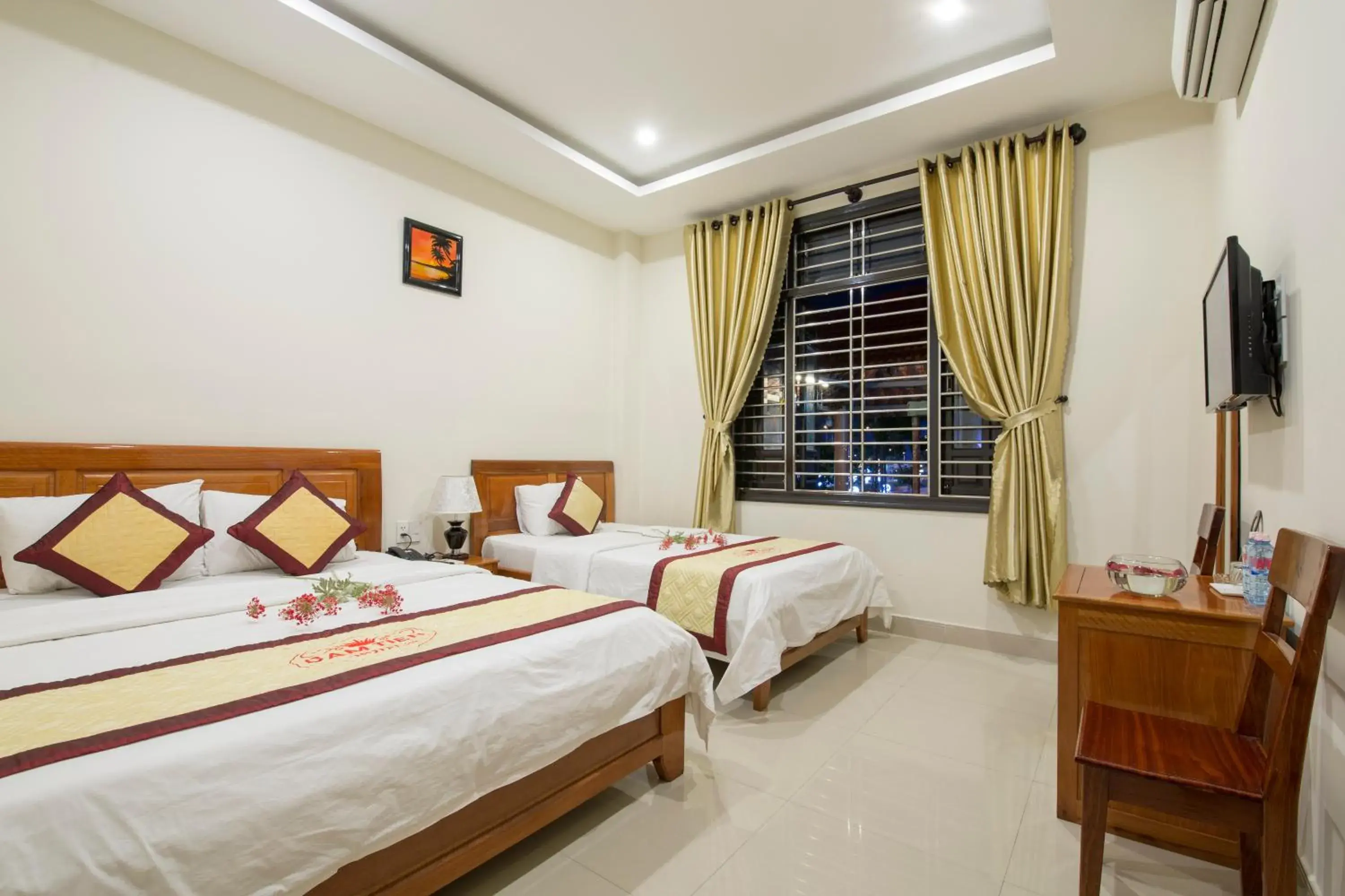 Deluxe Twin Room in Dam Tien Hotel Deluxe Twin Room in Dam Tien Hotel