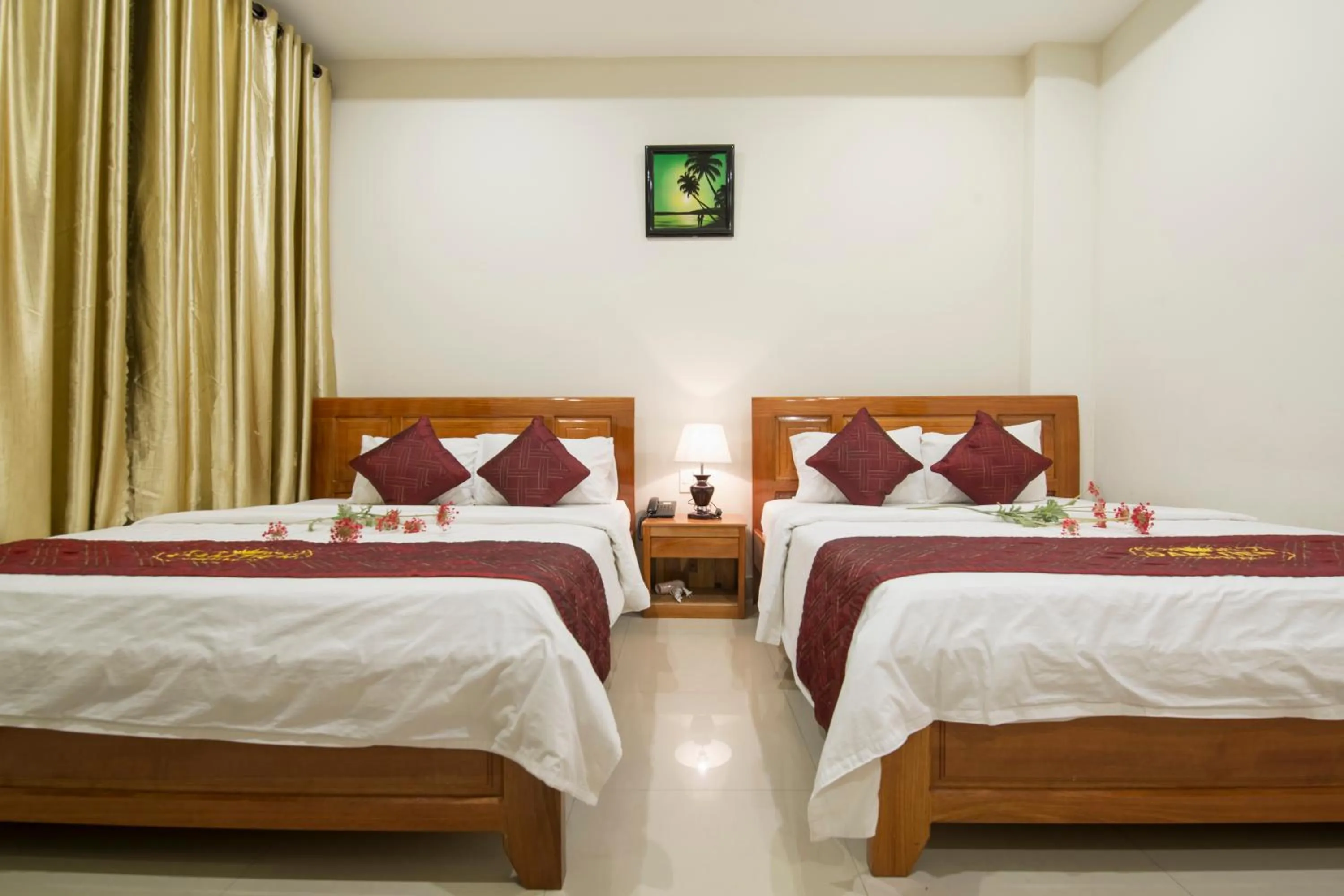 Photo of the whole room, Bed in Dam Tien Hotel