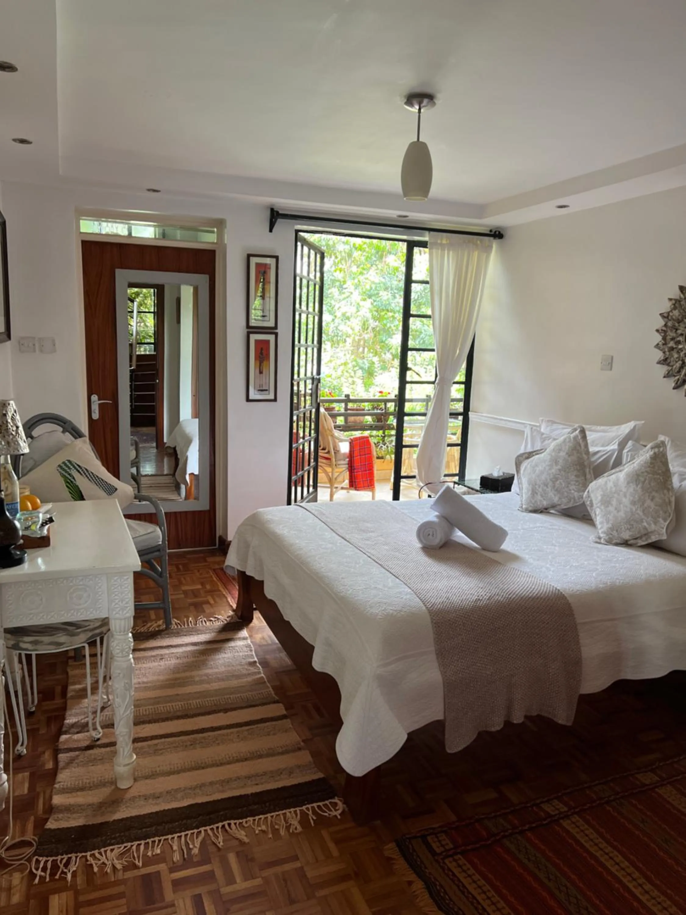 Bedroom, Bed in Hob House