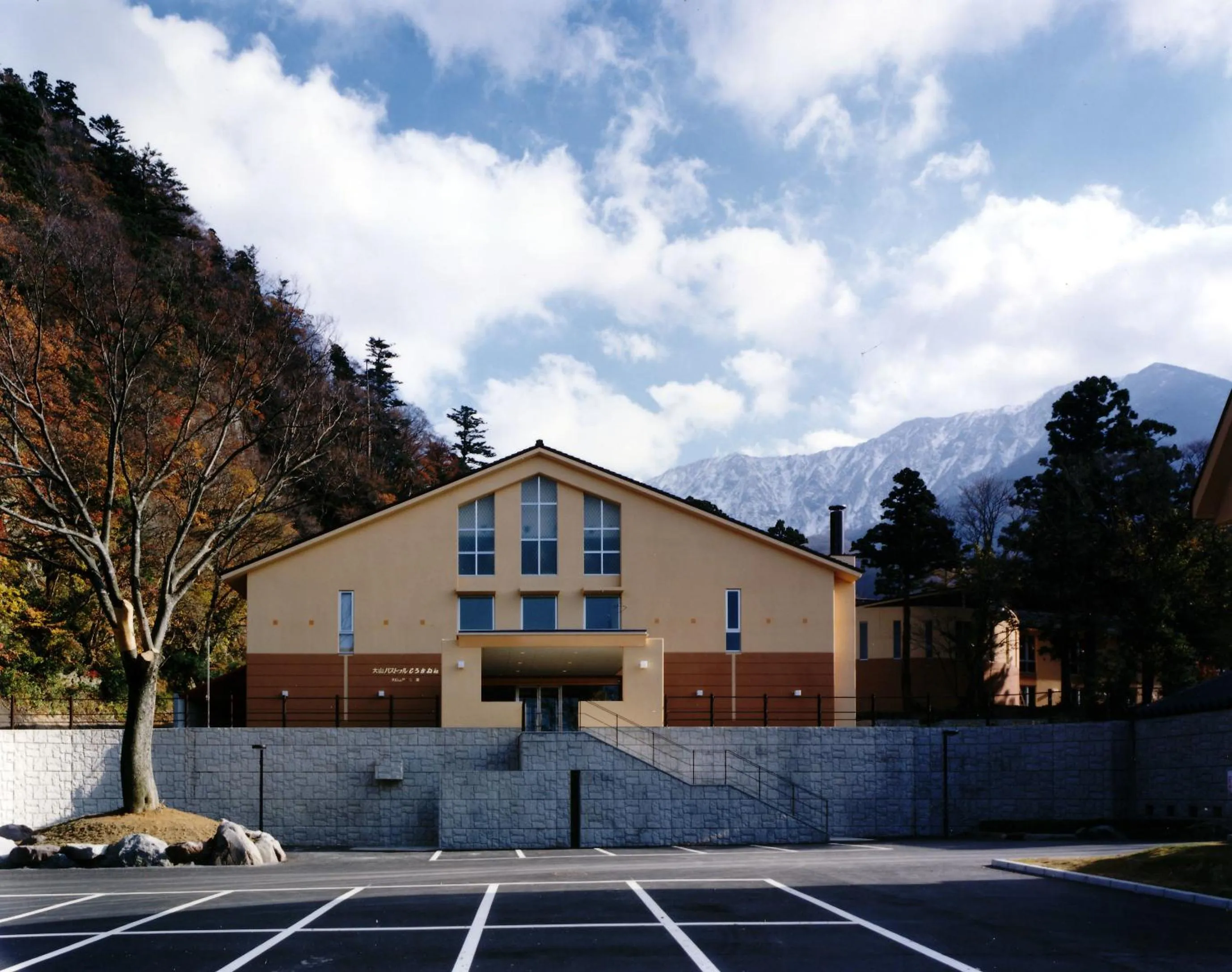 Property building in Hotel Daisen Shirogane