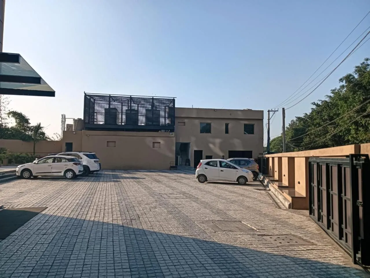 Parking in Best Western Swaran Amritsar