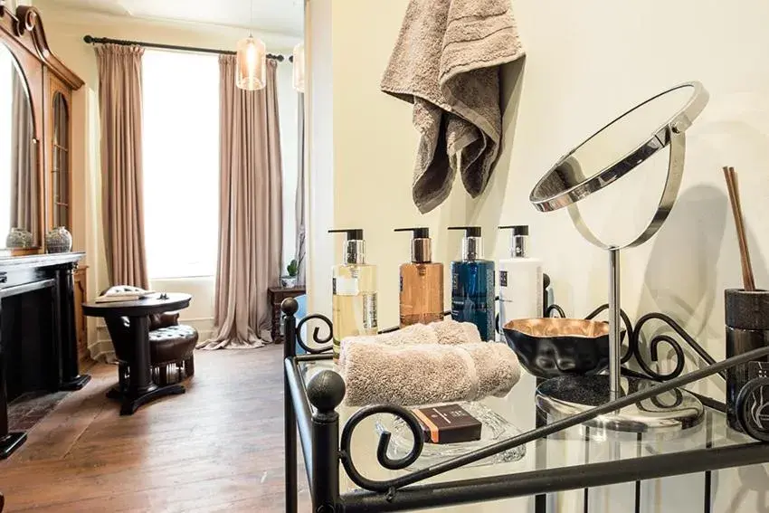 Deluxe Double Room in Ganda Rooms & Suites Deluxe Double Room in Ganda Rooms & Suites