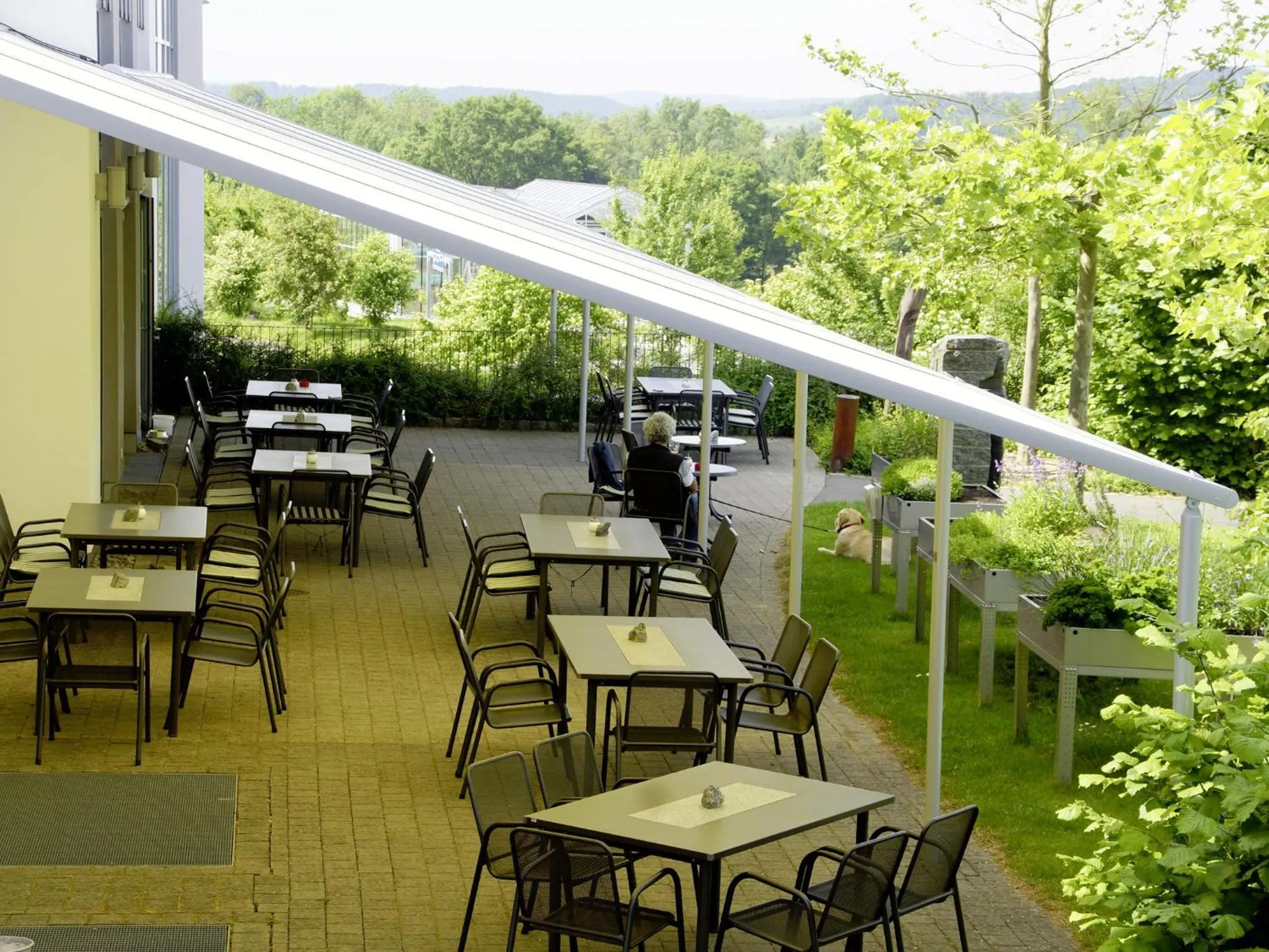 Patio, Restaurant/Places to Eat in Seminarhotel in der Manfred-Sauer-Stiftung