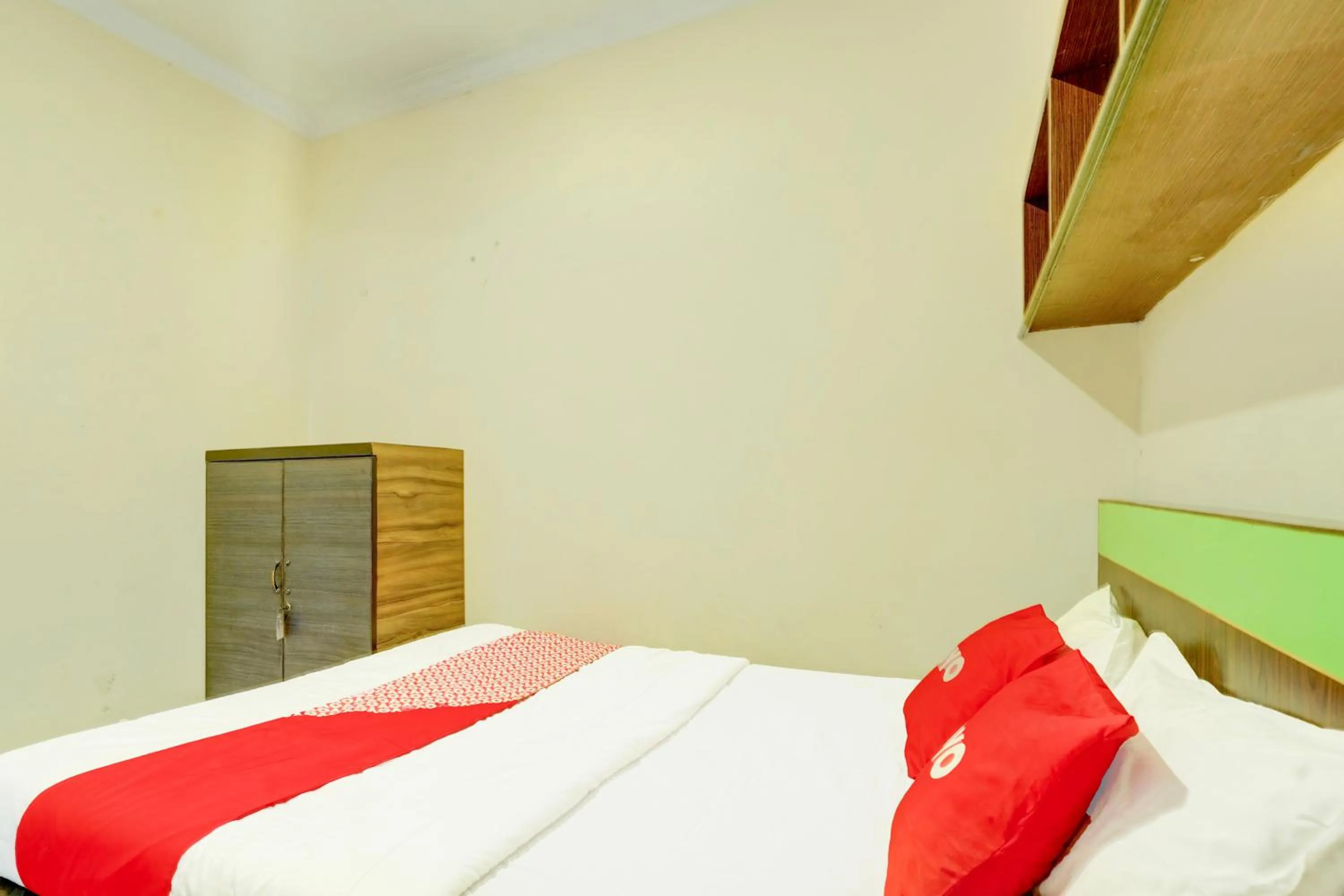 Photo of the whole room, Bed in Hotel O Slawi Near Alun- Alu Slawi Formerly Boarding Inn