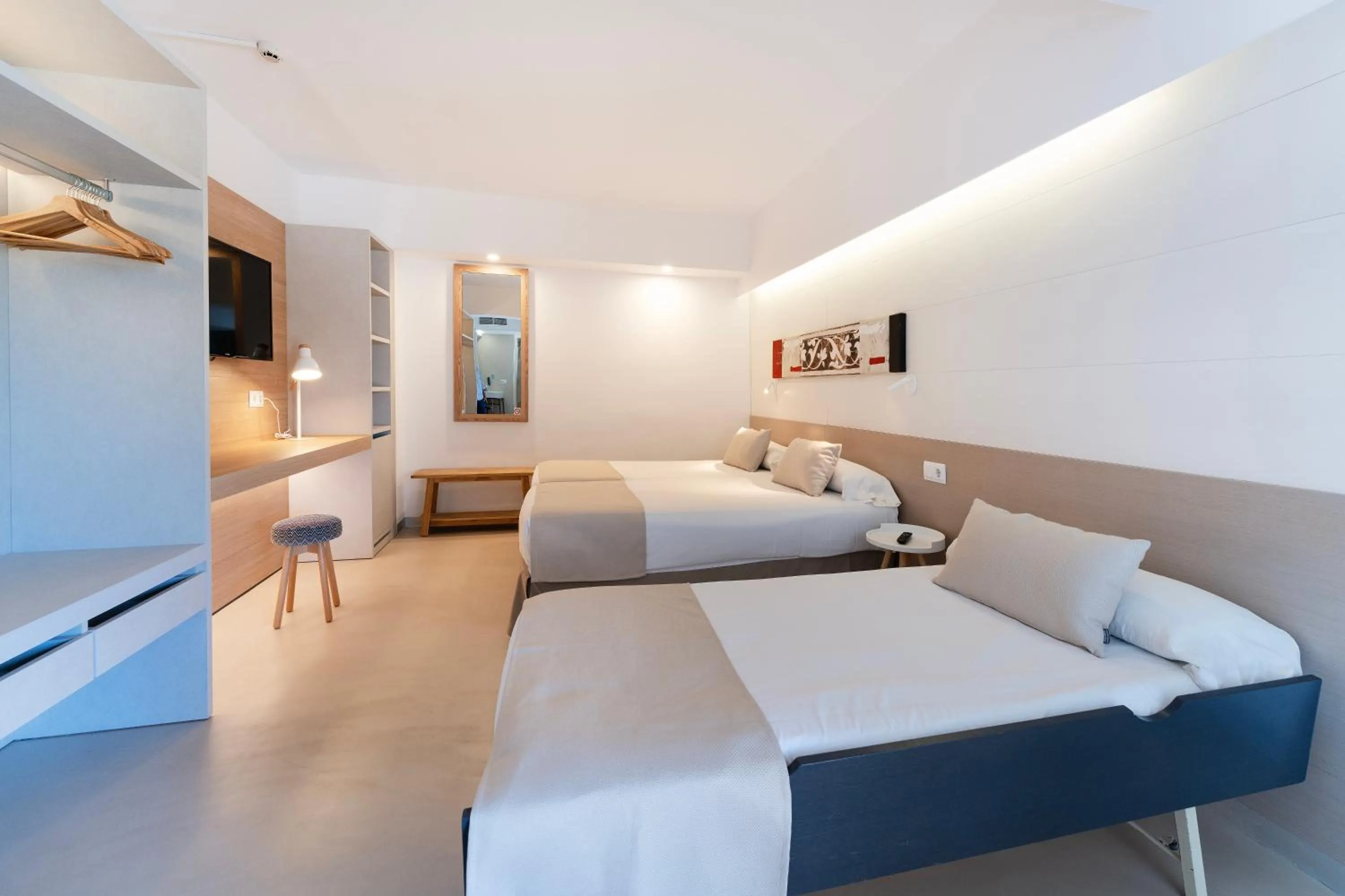 Photo of the whole room, Bed in Bordoy Cosmopolitan