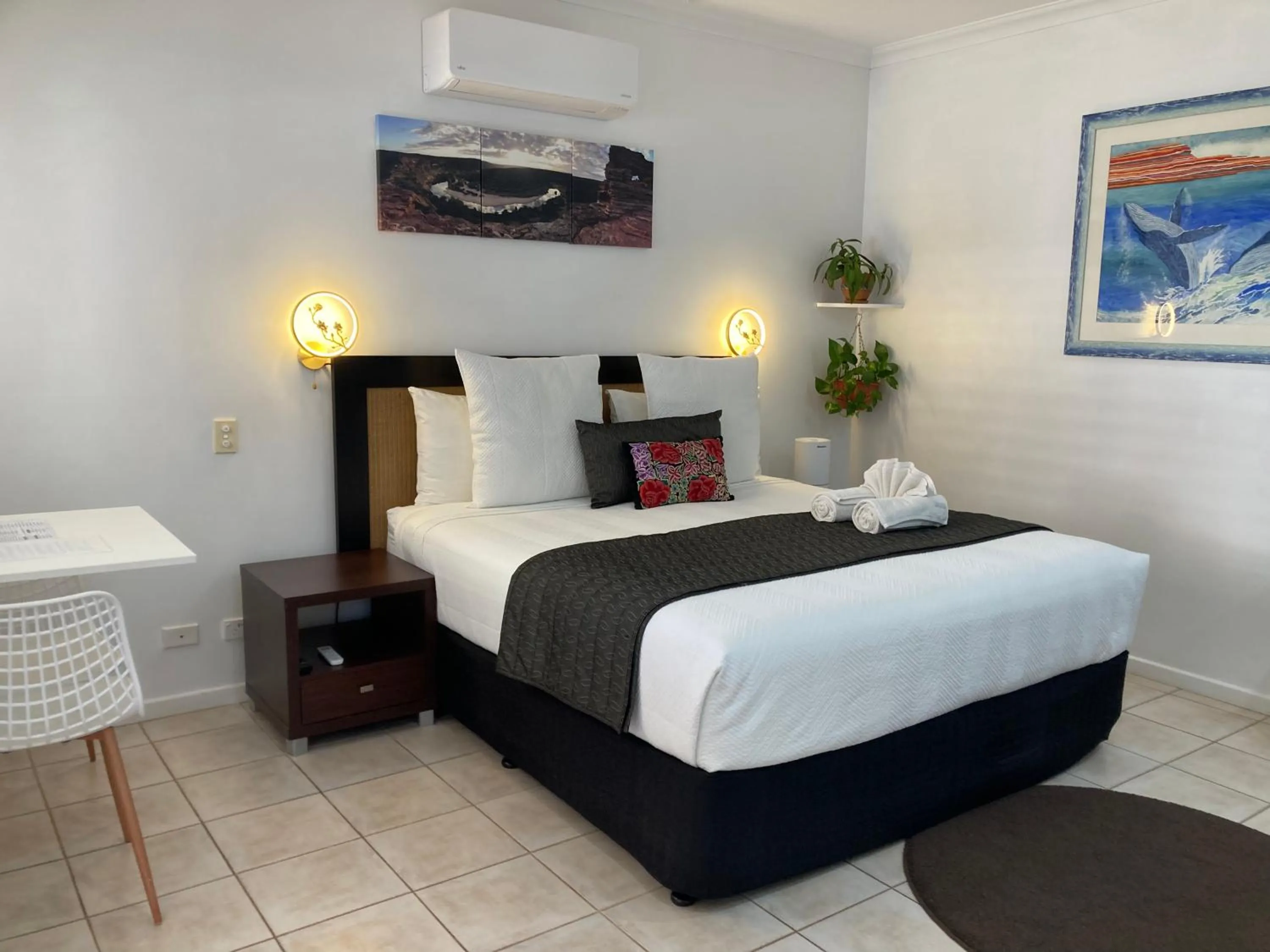 Bedroom, Bed in Gecko Lodge Kalbarri