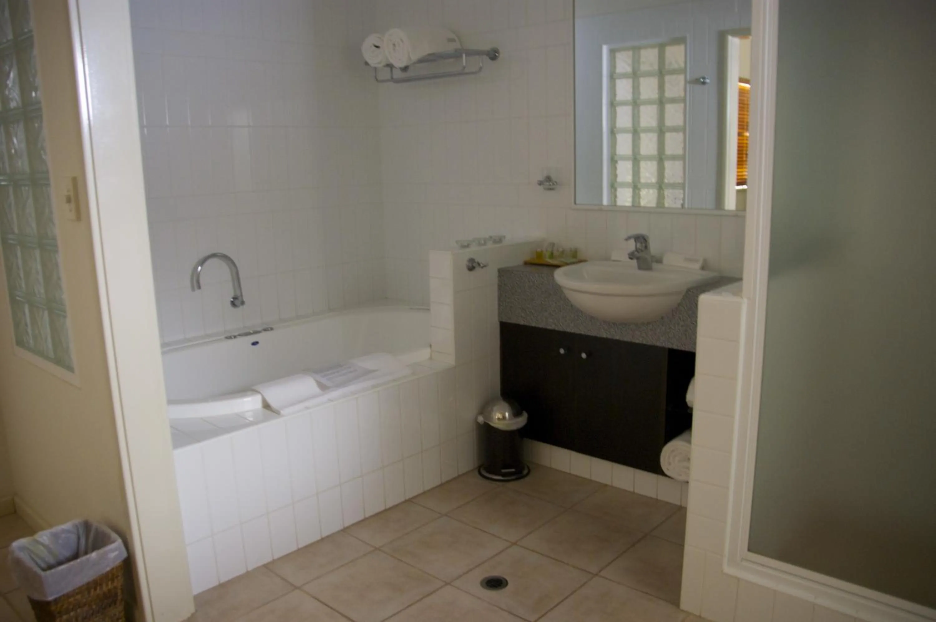 Bathroom in Gecko Lodge Kalbarri