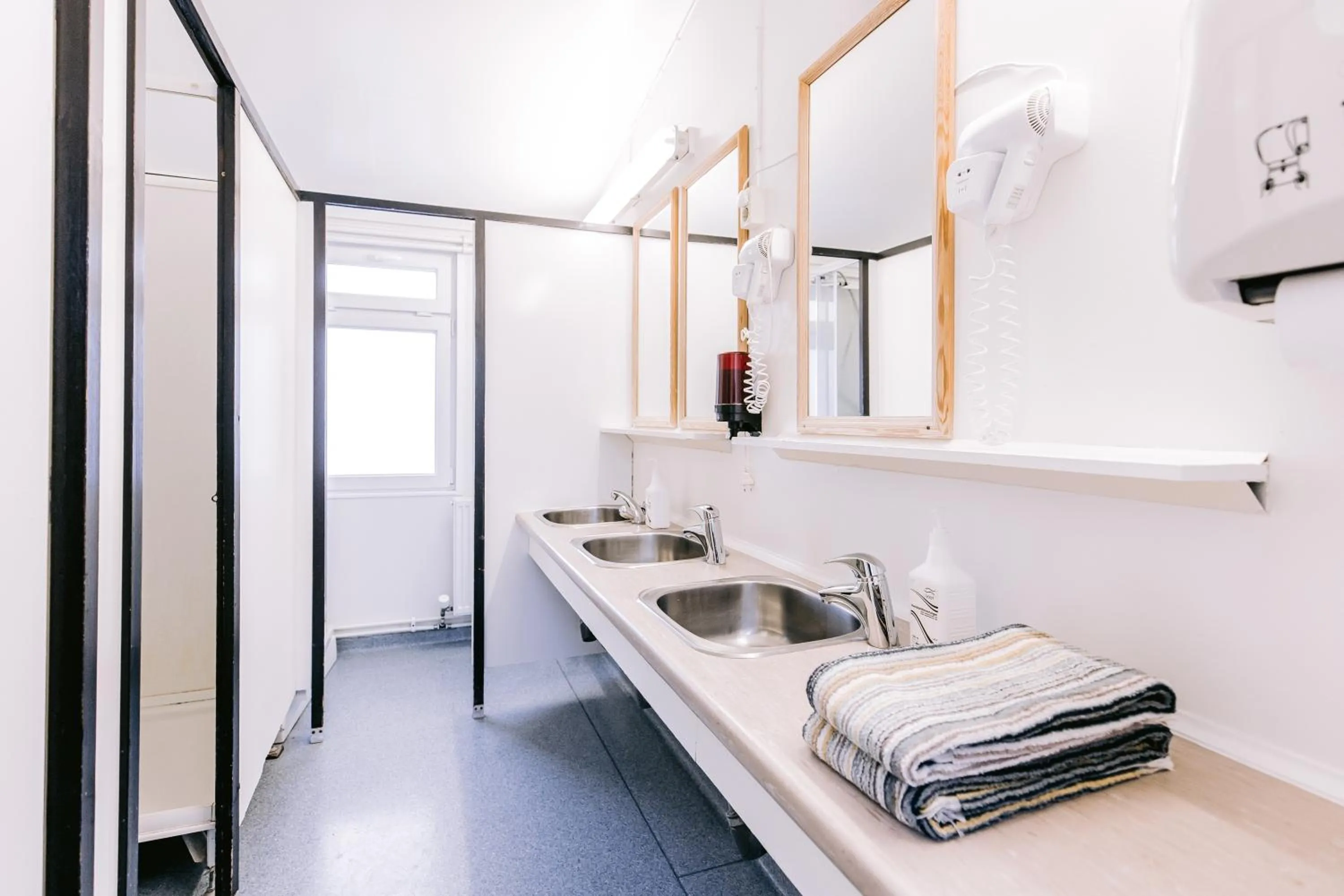 Shower in Hlid Hostel