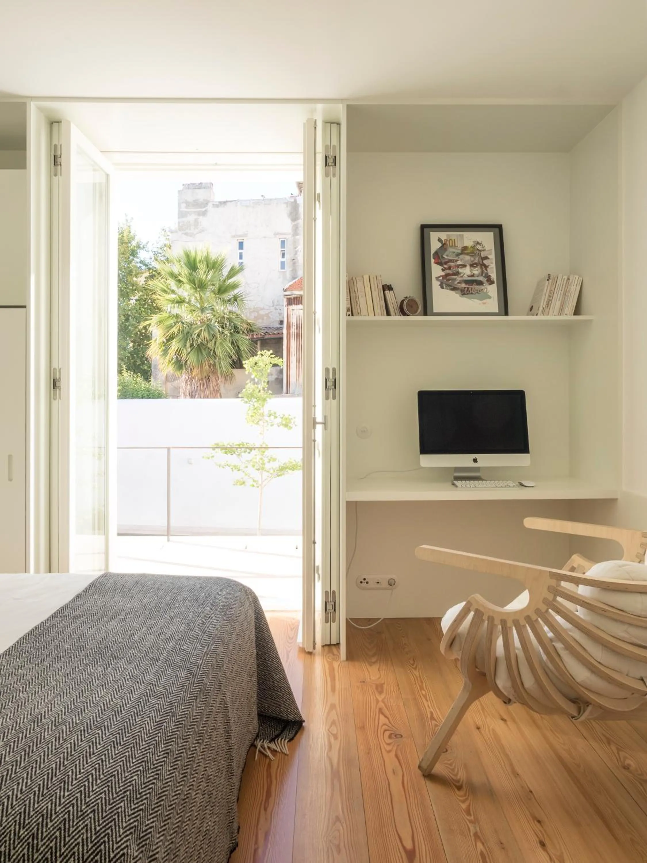 Bed in The Late Birds Lisbon - Gay Urban Resort