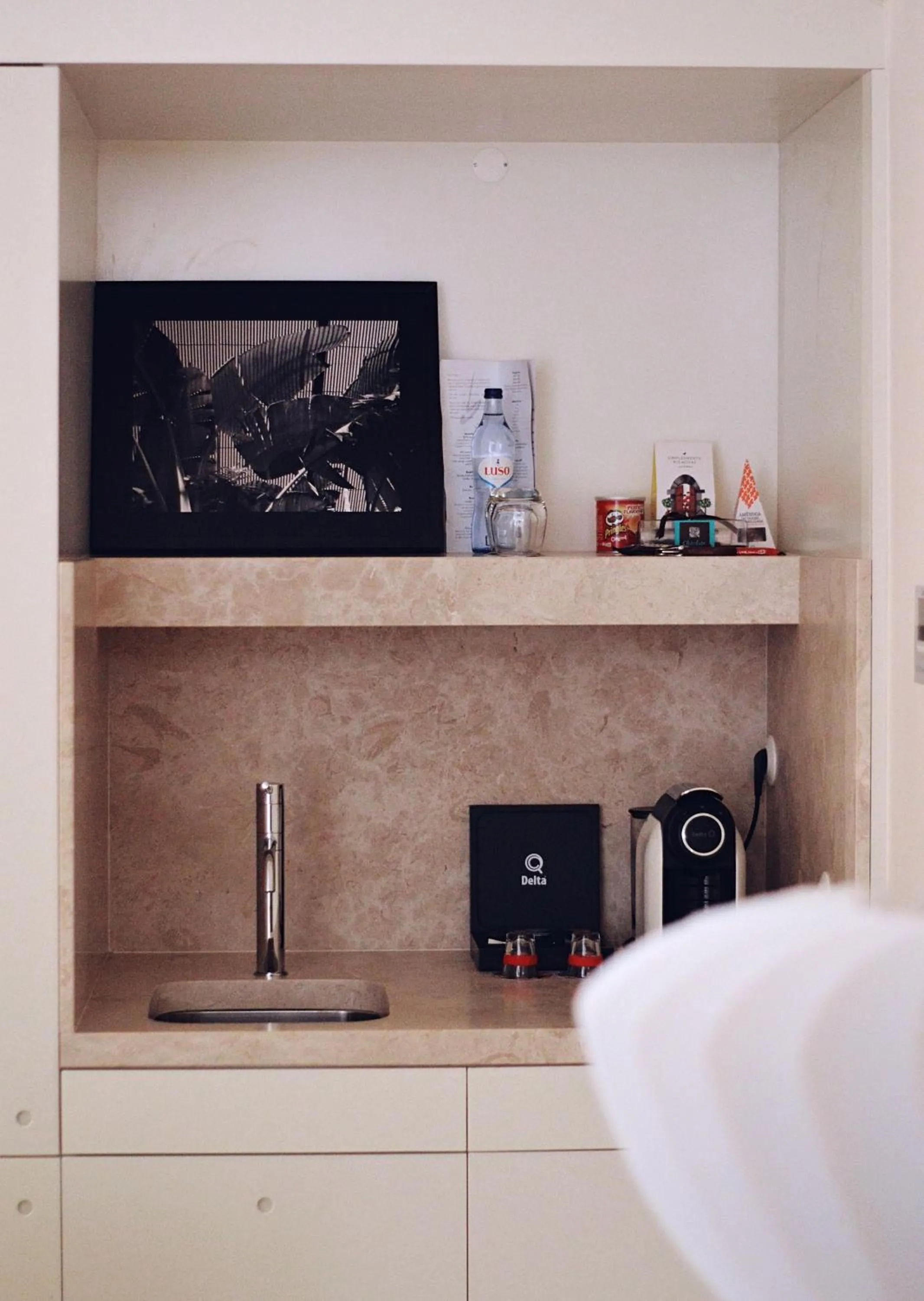 Coffee/tea facilities in The Late Birds Lisbon - Gay Urban Resort