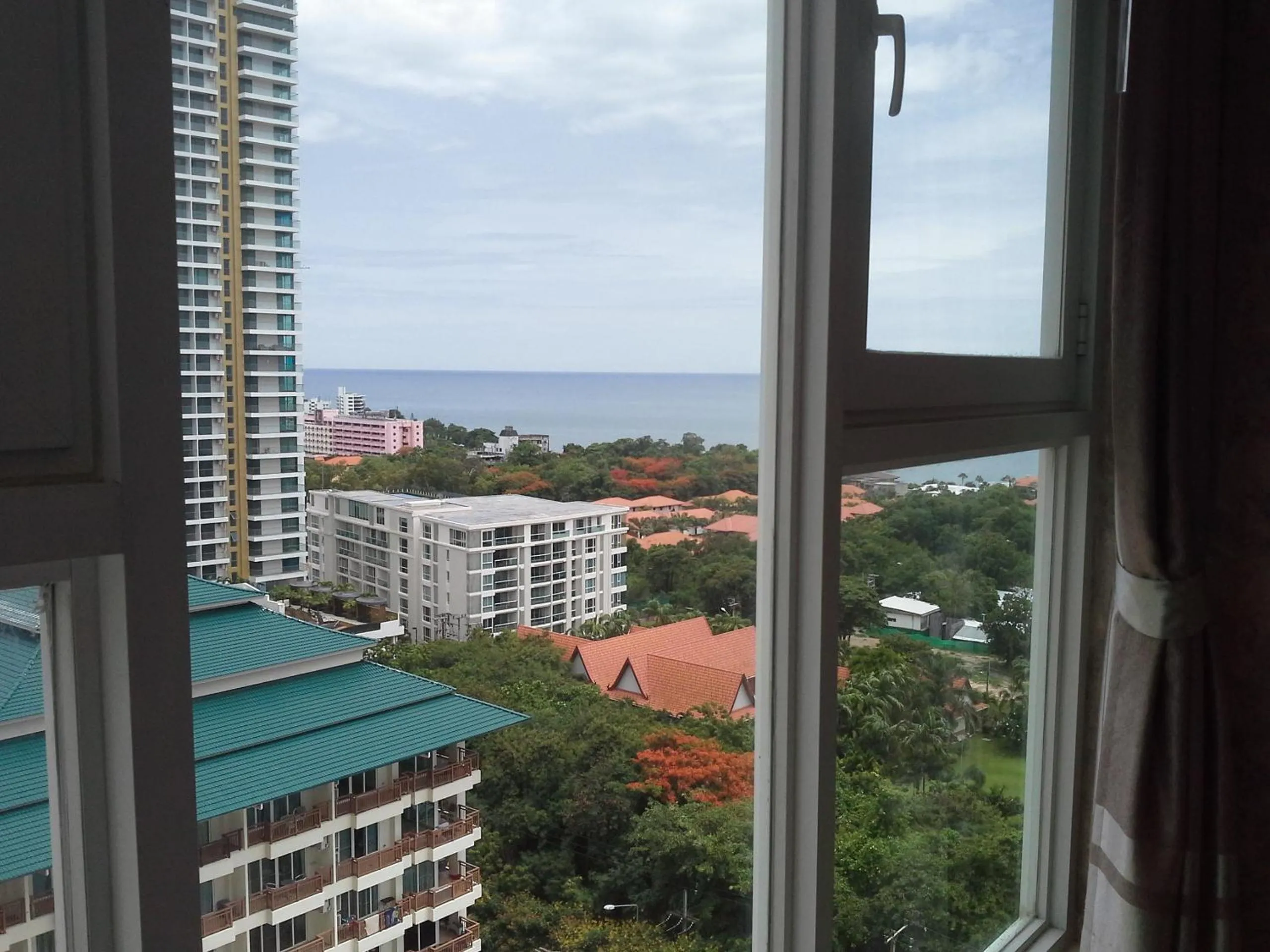 Day in Cosy Beach View Apartments