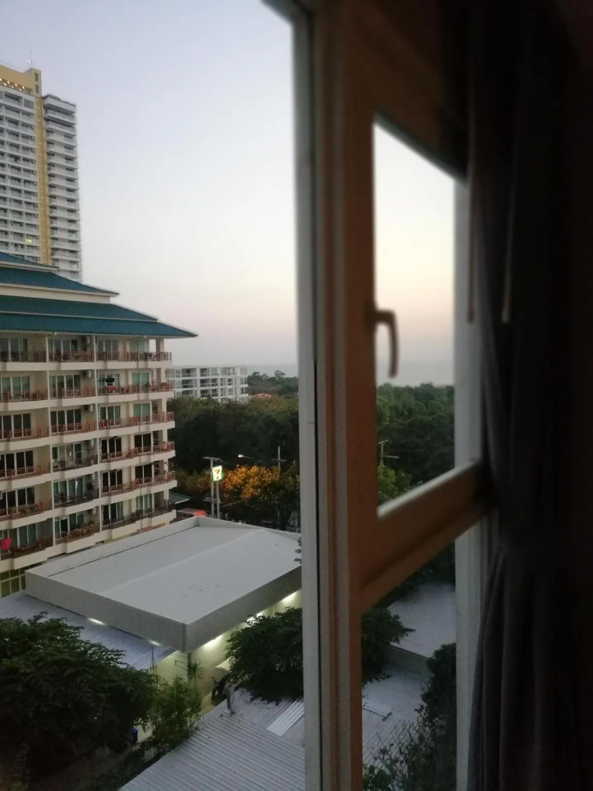 City view in Cosy Beach View Apartments